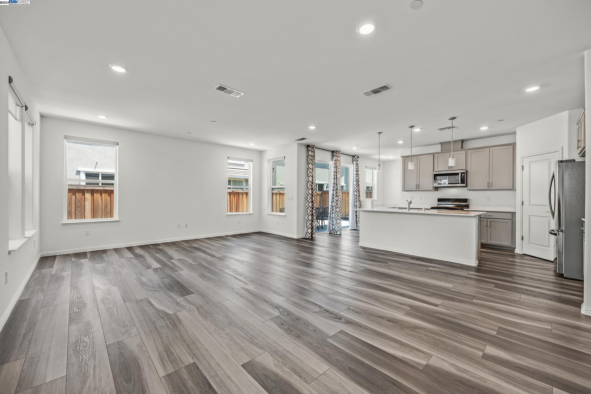 Detail Gallery Image 6 of 55 For 237 Goose Creek Avenue, Brentwood,  CA 94513-2470 - 4 Beds | 3 Baths