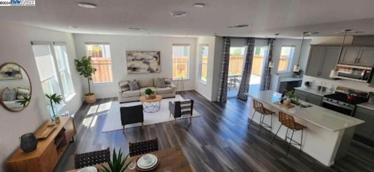 Detail Gallery Image 8 of 55 For 237 Goose Creek Avenue, Brentwood,  CA 94513-2470 - 4 Beds | 3 Baths