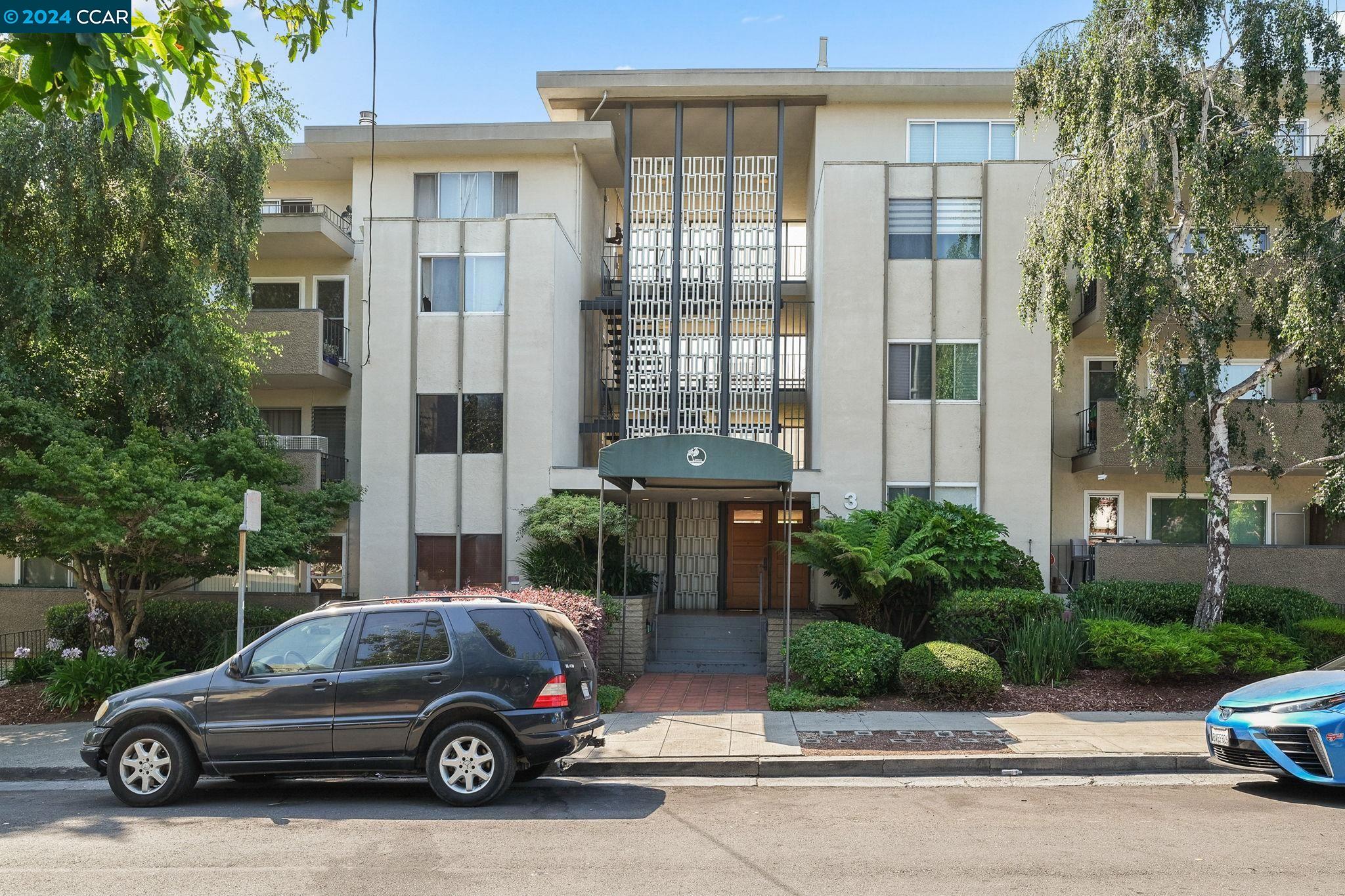 MLS: 41066532 Condo For Sale