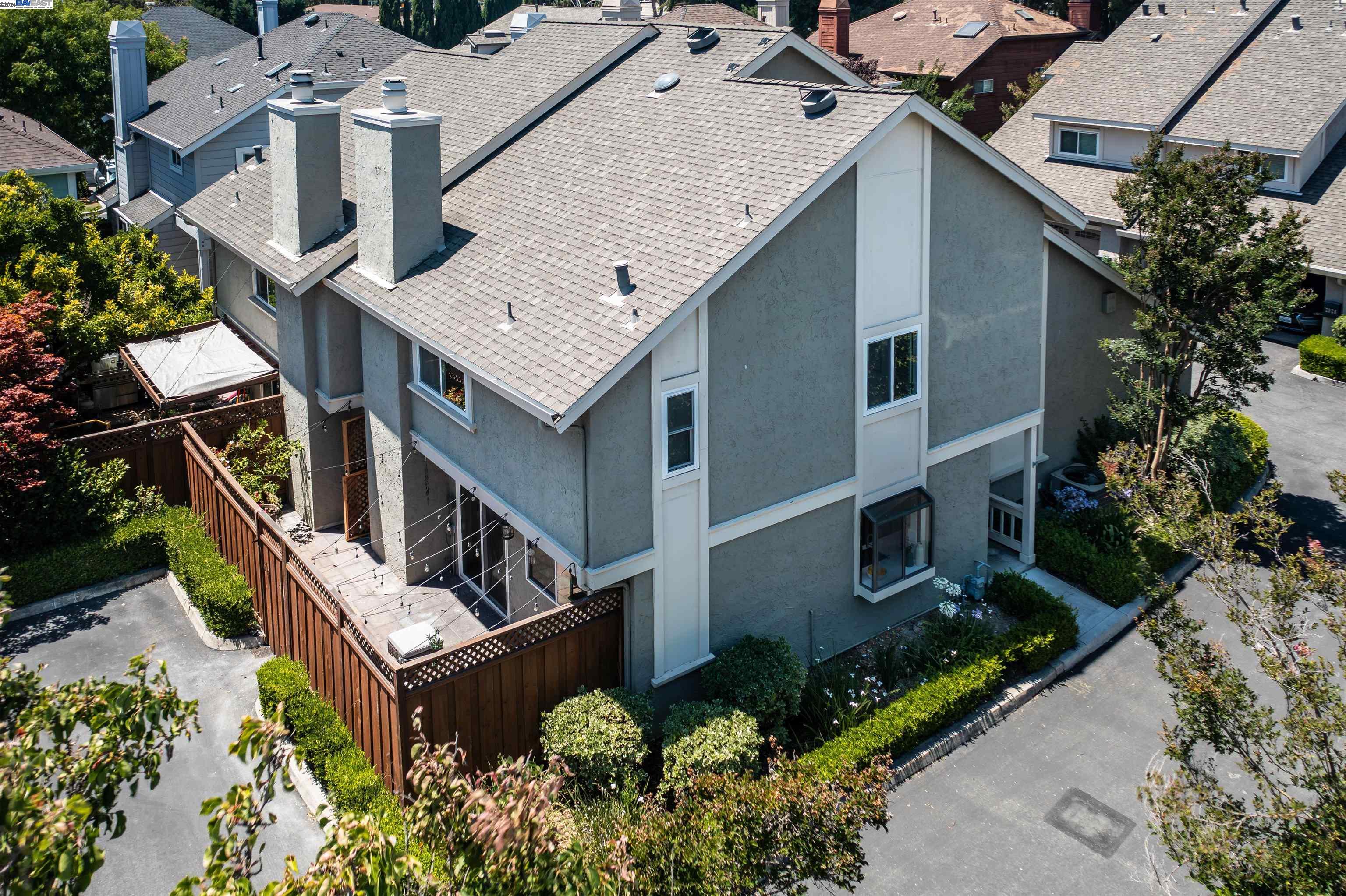 Detail Gallery Image 1 of 1 For 2532 Homestead Rd, Santa Clara,  CA 95051 - 2 Beds | 2/1 Baths