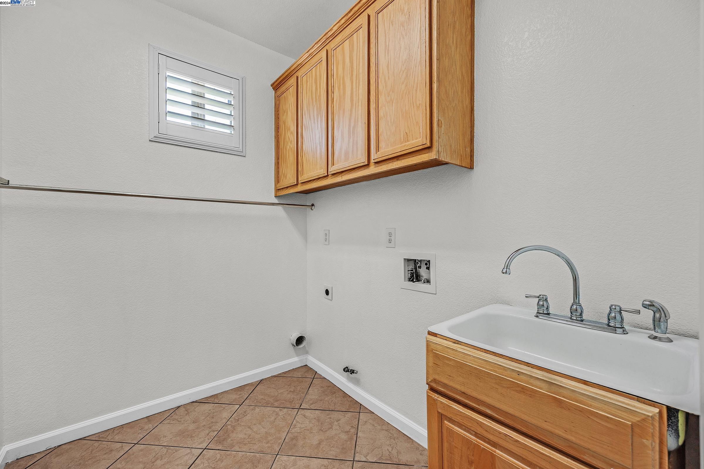 Detail Gallery Image 27 of 33 For 2309 Autumn Oak Pl, Stockton,  CA 95209 - 4 Beds | 2 Baths