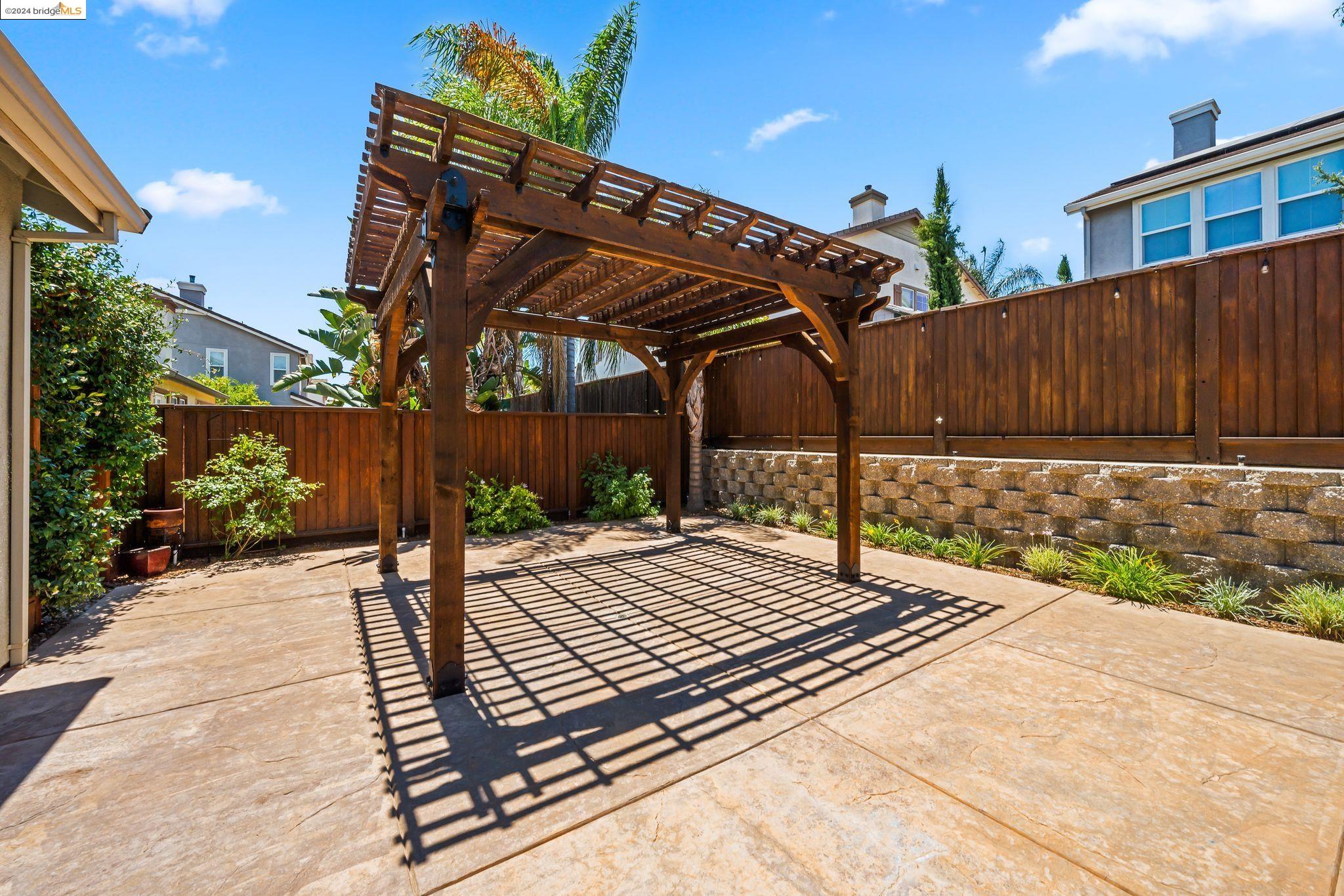 Detail Gallery Image 38 of 54 For 26 Foxglove Ct, Oakley,  CA 94561 - 5 Beds | 4/1 Baths