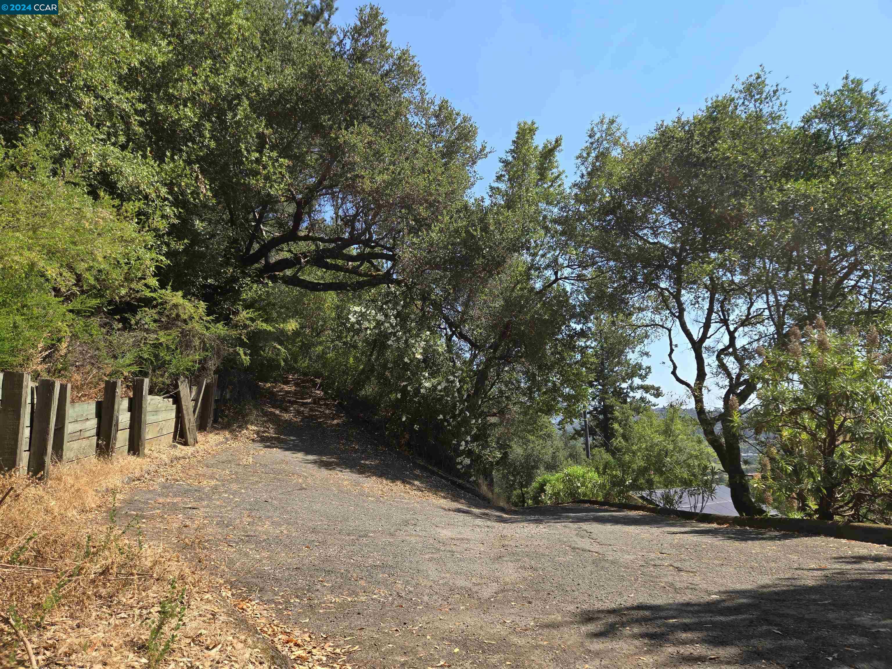 Detail Gallery Image 2 of 27 For 100 Black Log Rd, Kentfield,  CA 94904 - – Beds | – Baths