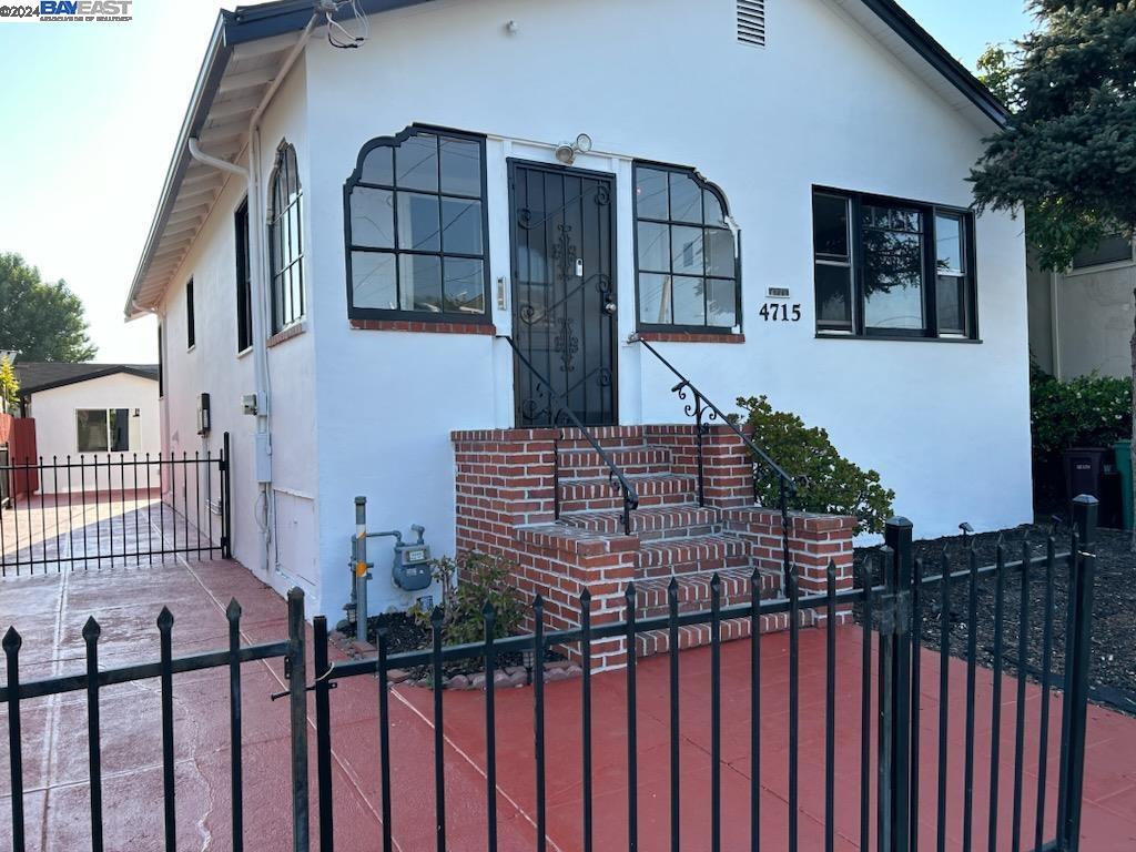 400 S Del Puerto Ave  