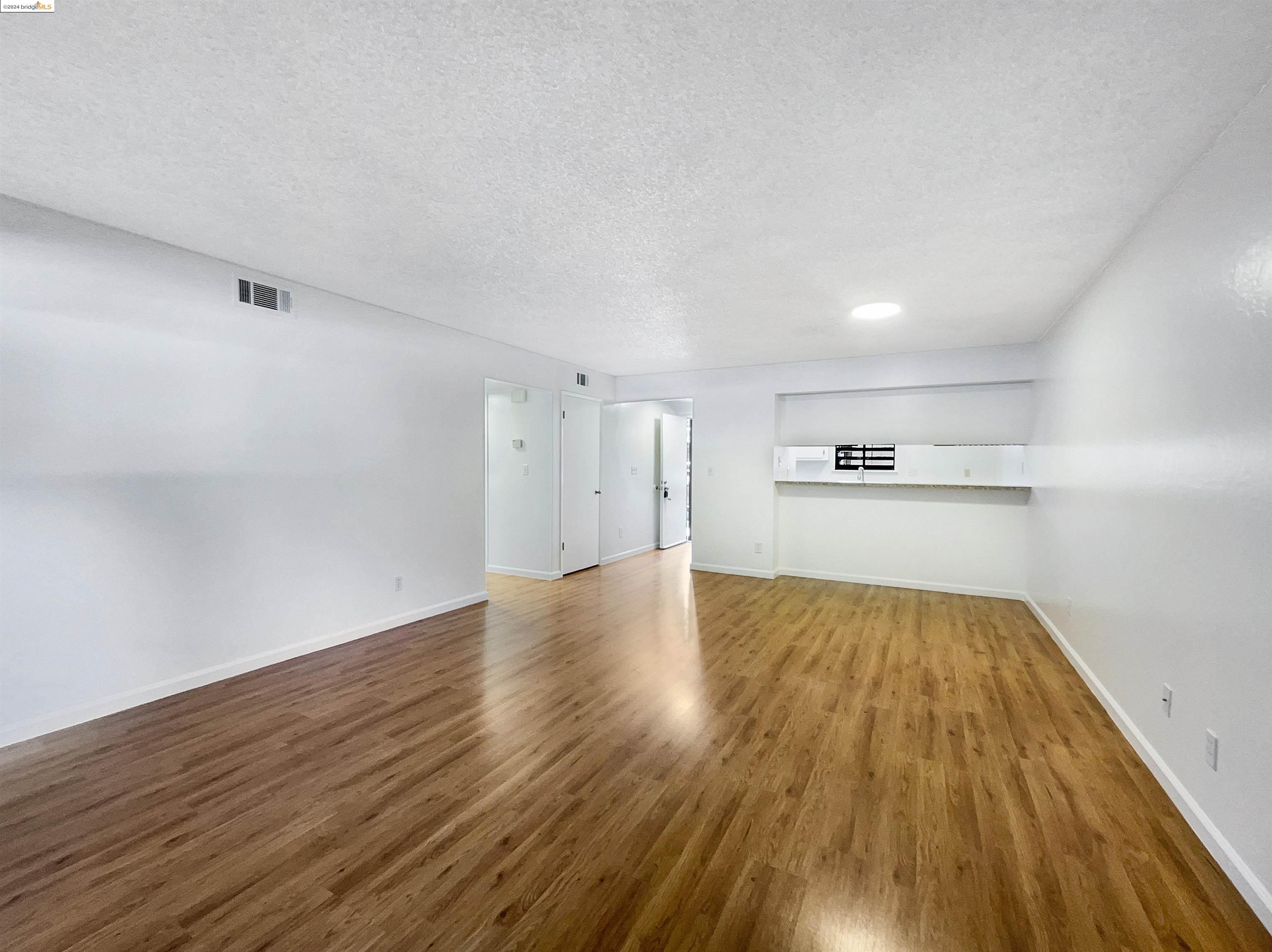 Detail Gallery Image 13 of 37 For 816 Camelback, Pleasant Hill,  CA 94523 - 2 Beds | 2 Baths