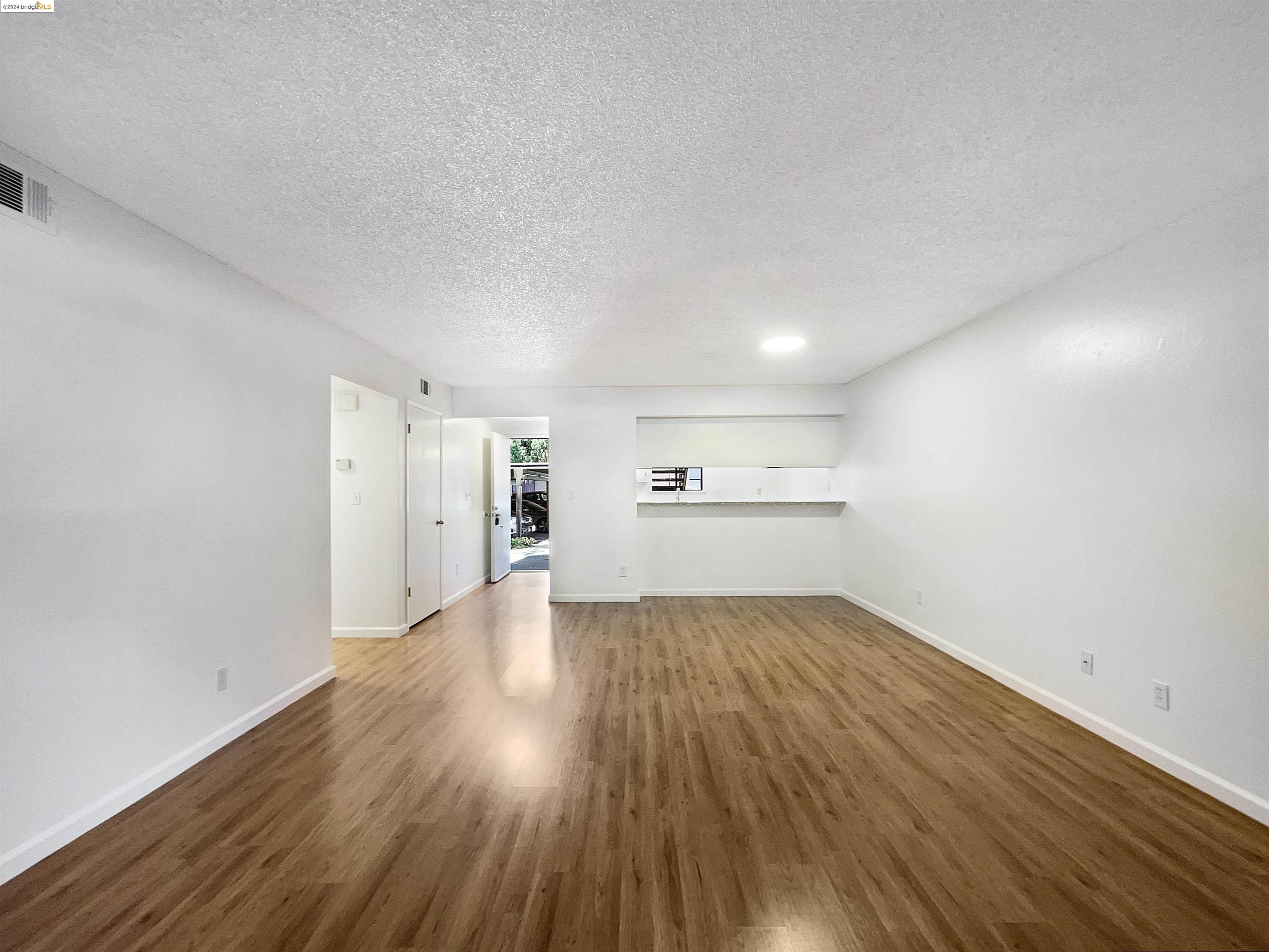 Detail Gallery Image 14 of 37 For 816 Camelback, Pleasant Hill,  CA 94523 - 2 Beds | 2 Baths