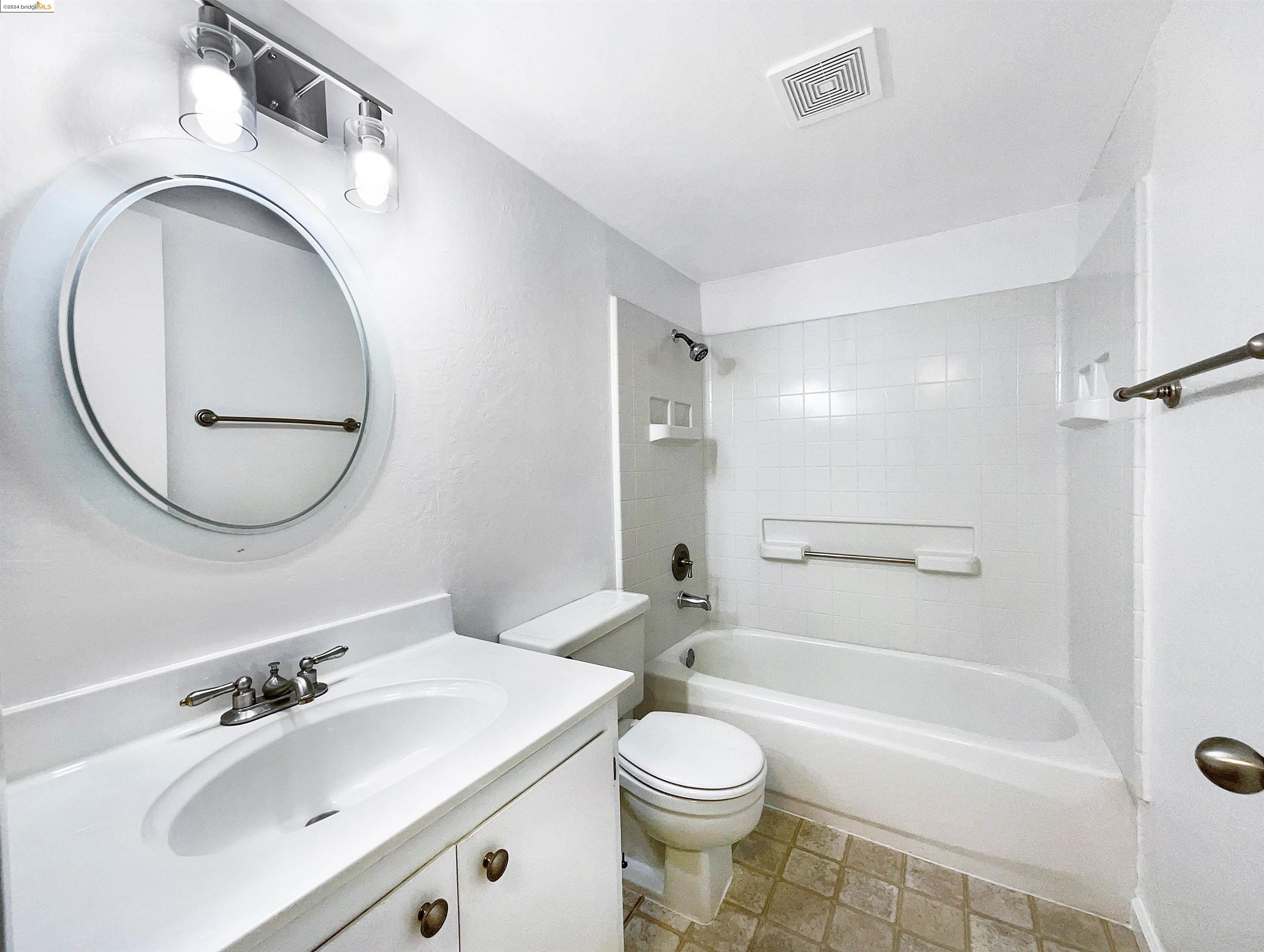 Detail Gallery Image 21 of 37 For 816 Camelback, Pleasant Hill,  CA 94523 - 2 Beds | 2 Baths