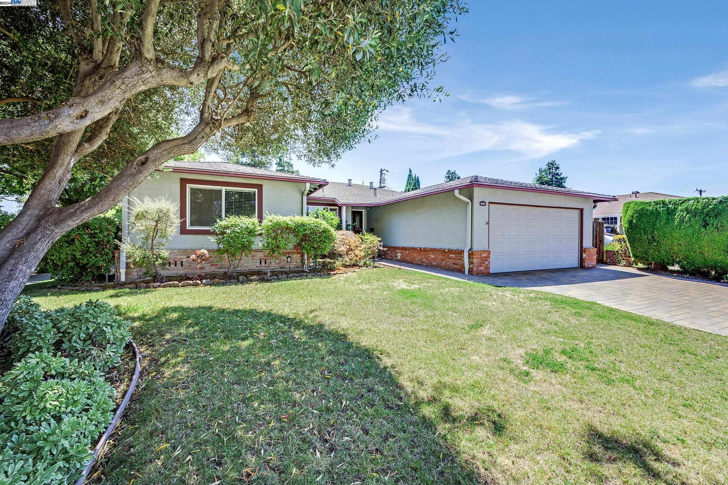 Detail Gallery Image 1 of 1 For 38565 Acacia St, Fremont,  CA 94536 - 3 Beds | 2 Baths