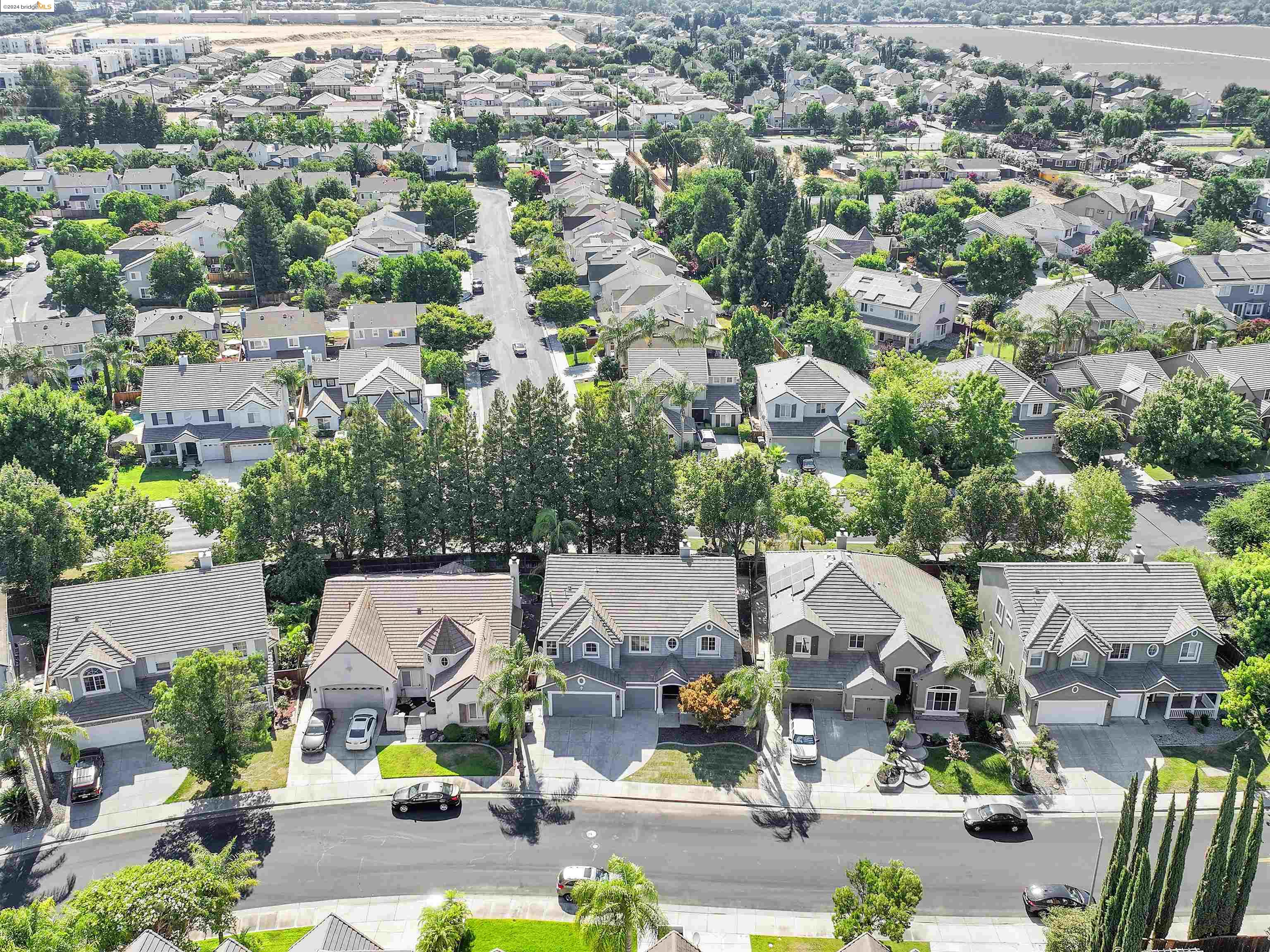 Detail Gallery Image 23 of 28 For 2395 Berryessa Ct, Tracy,  CA 95304 - 4 Beds | 3 Baths