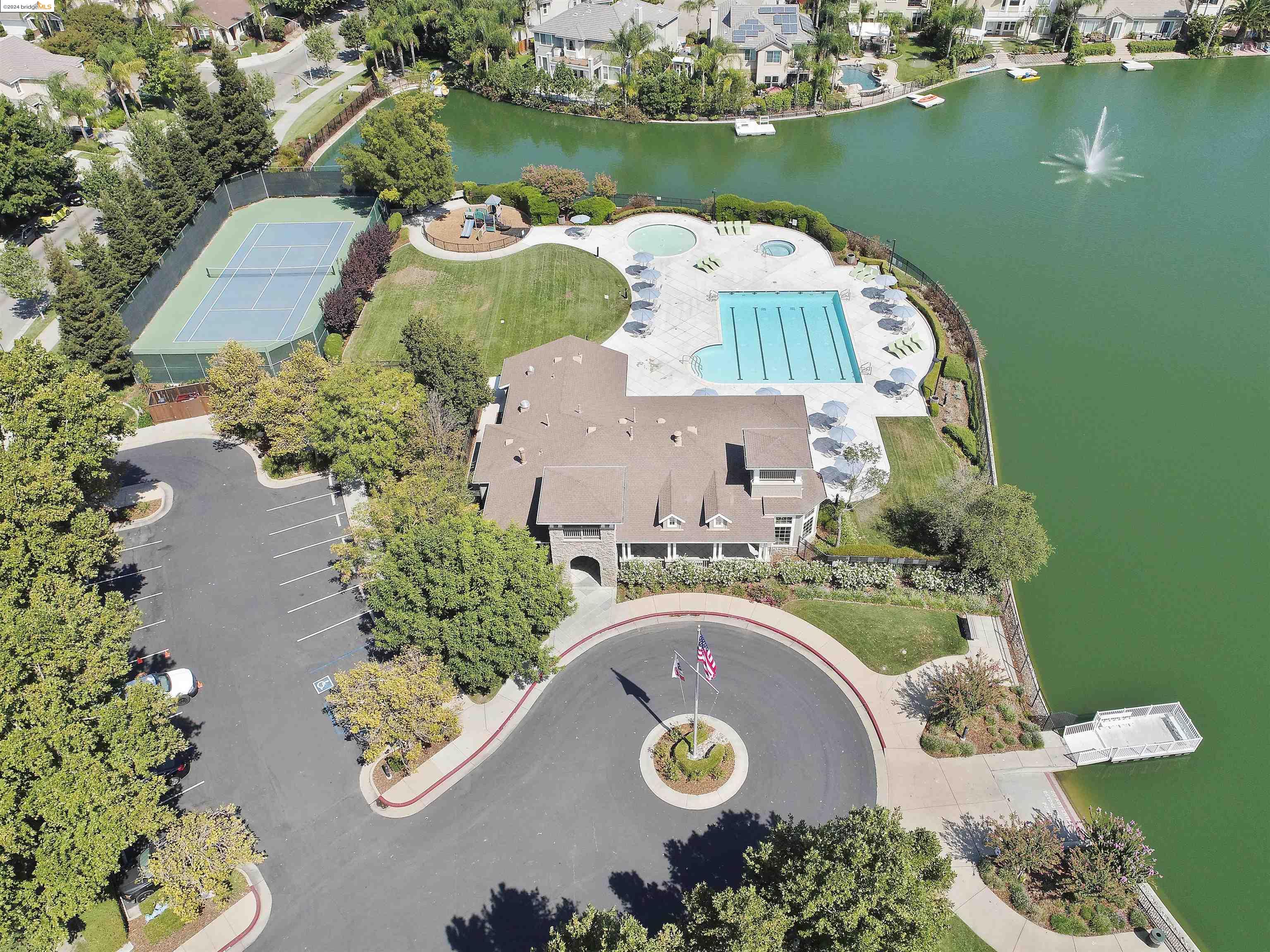 Detail Gallery Image 26 of 28 For 2395 Berryessa Ct, Tracy,  CA 95304 - 4 Beds | 3 Baths
