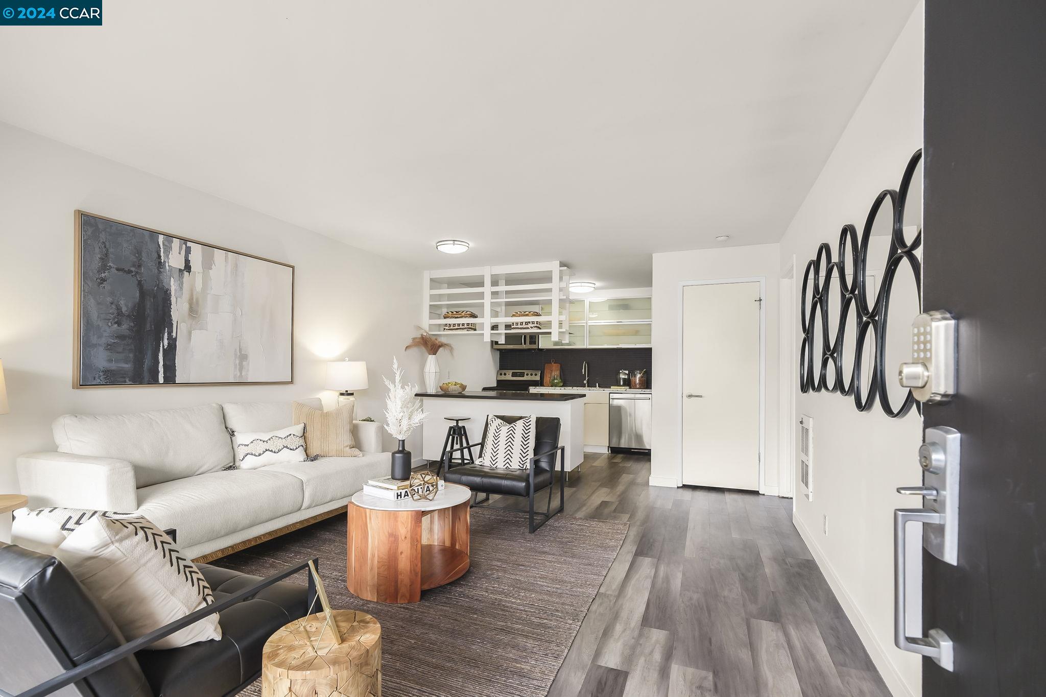 Detail Gallery Image 2 of 25 For 4141 Piedmont Ave #101,  Oakland,  CA 94611 - 1 Beds | 1 Baths