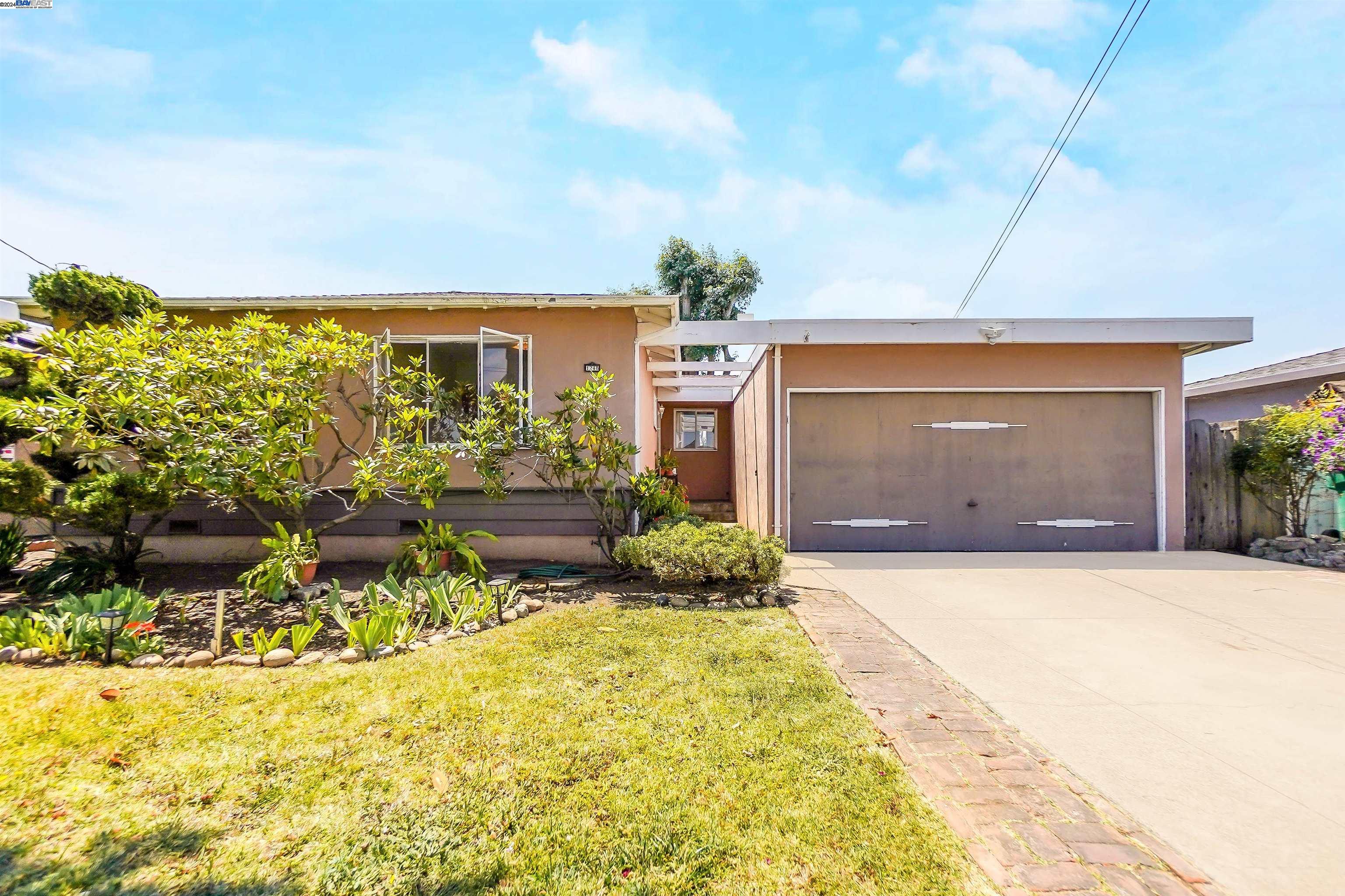 Detail Gallery Image 1 of 1 For 1248 Henderson Ln, Hayward,  CA 94544 - 3 Beds | 2 Baths