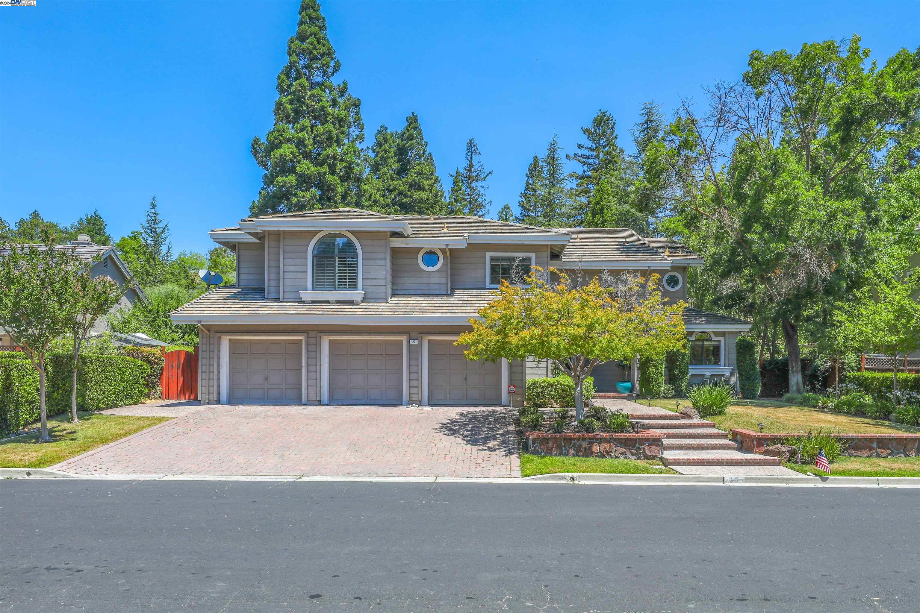 Welcome to 20 La Vista Way, a beautifully maintained home nestled in the highly sought-after Northridge community of Danville. This exquisite property boasts 4 bedrooms, 3.5 bathrooms, and a generous 3,286 sq. ft. of living space designed for comfort and elegance. Spacious living room with large windows that flood the space with natural light; The island kitchen features hardwood floors, granite countertops, stainless steel appliances; Newly installed air conditioning. Conveniently located near Sycamore Elementary and Danville Park and Blackhawk Plaza. Don't miss the opportunity to make this stunning property your new home. 3D link: https://my.matterport.com/show/?m=8ogAe4m4V7z