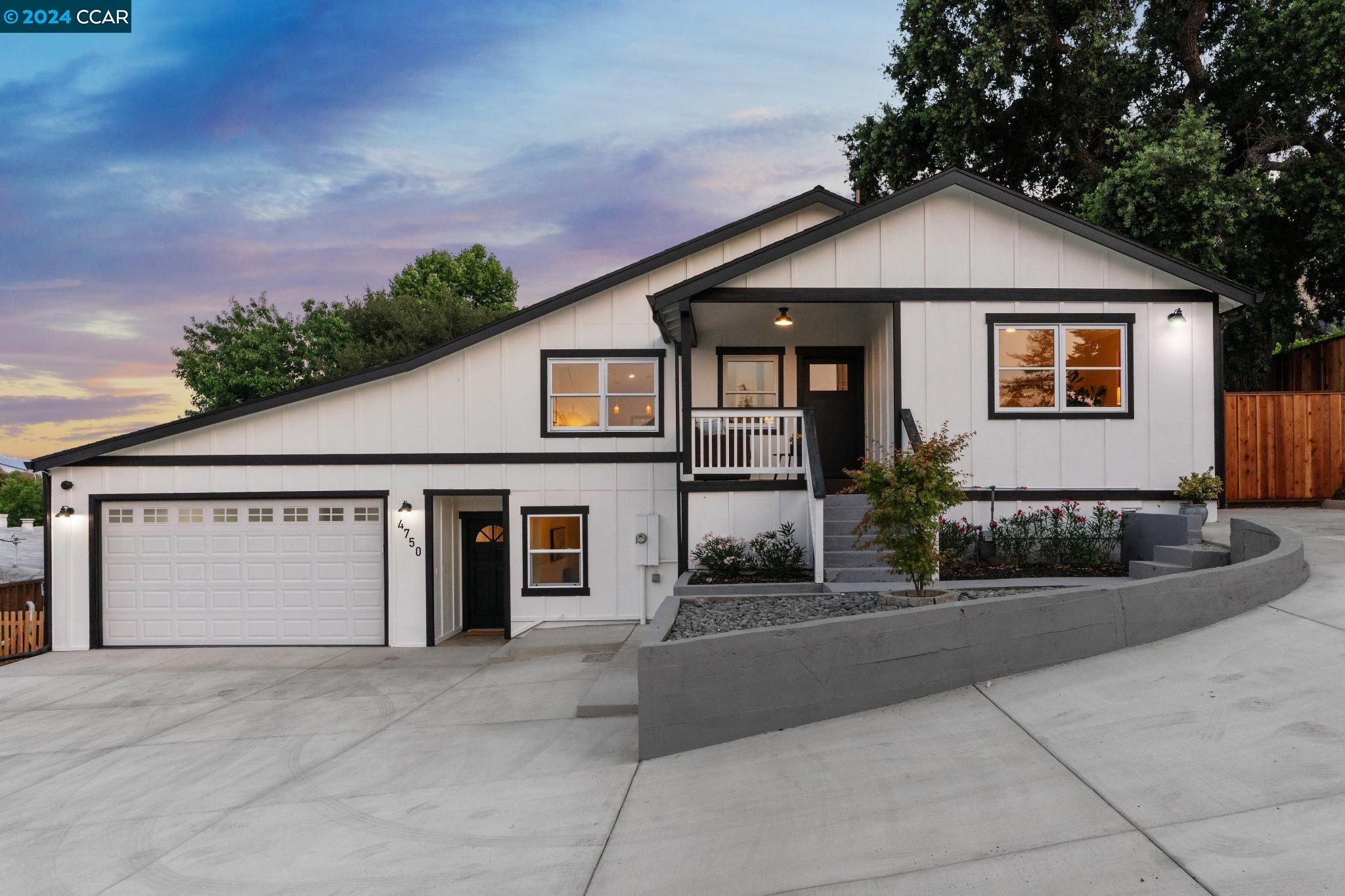 Detail Gallery Image 1 of 1 For 4750 Blum Rd, Martinez,  CA 94553 - 4 Beds | 4 Baths