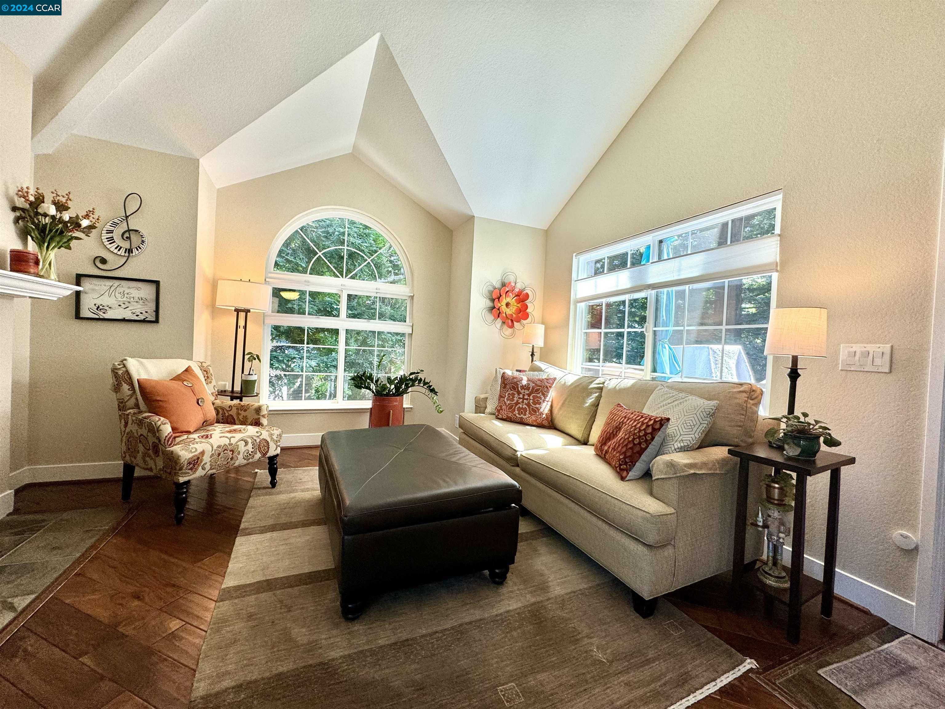 Photo #2: 41066878 Listing 
