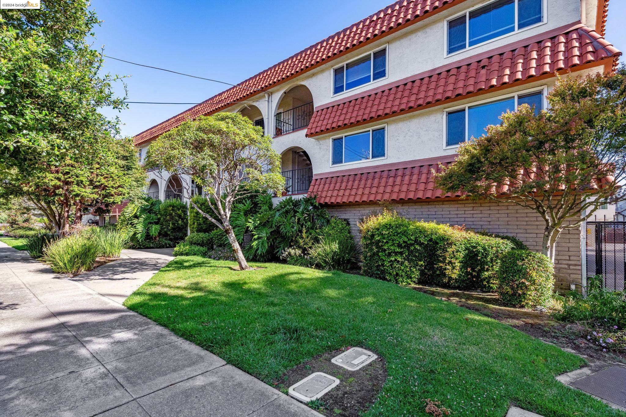 More Details about MLS # 41066885 : 2133 SANTA CLARA # 209
