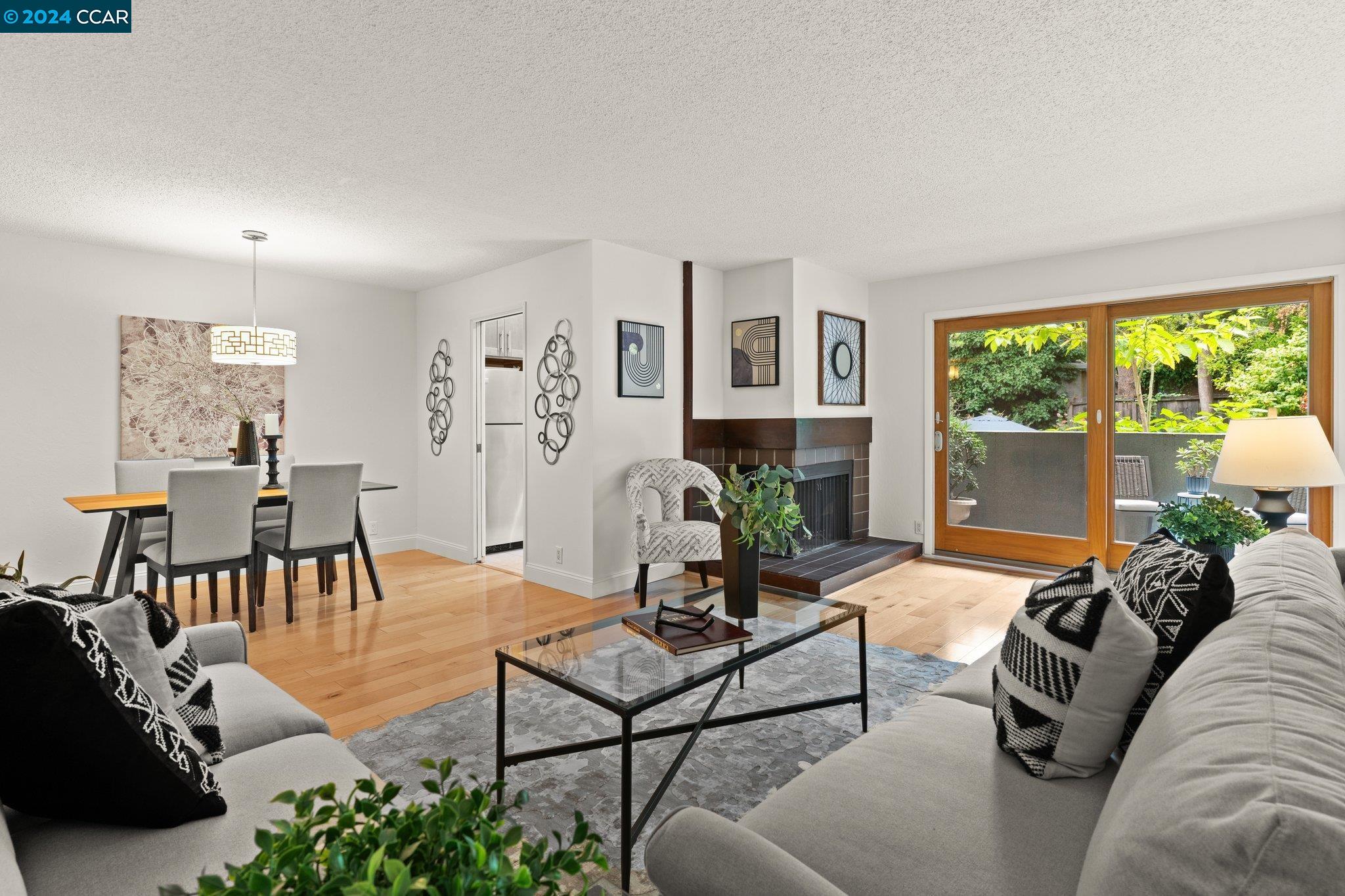 Photo #2: 41066897 Listing 