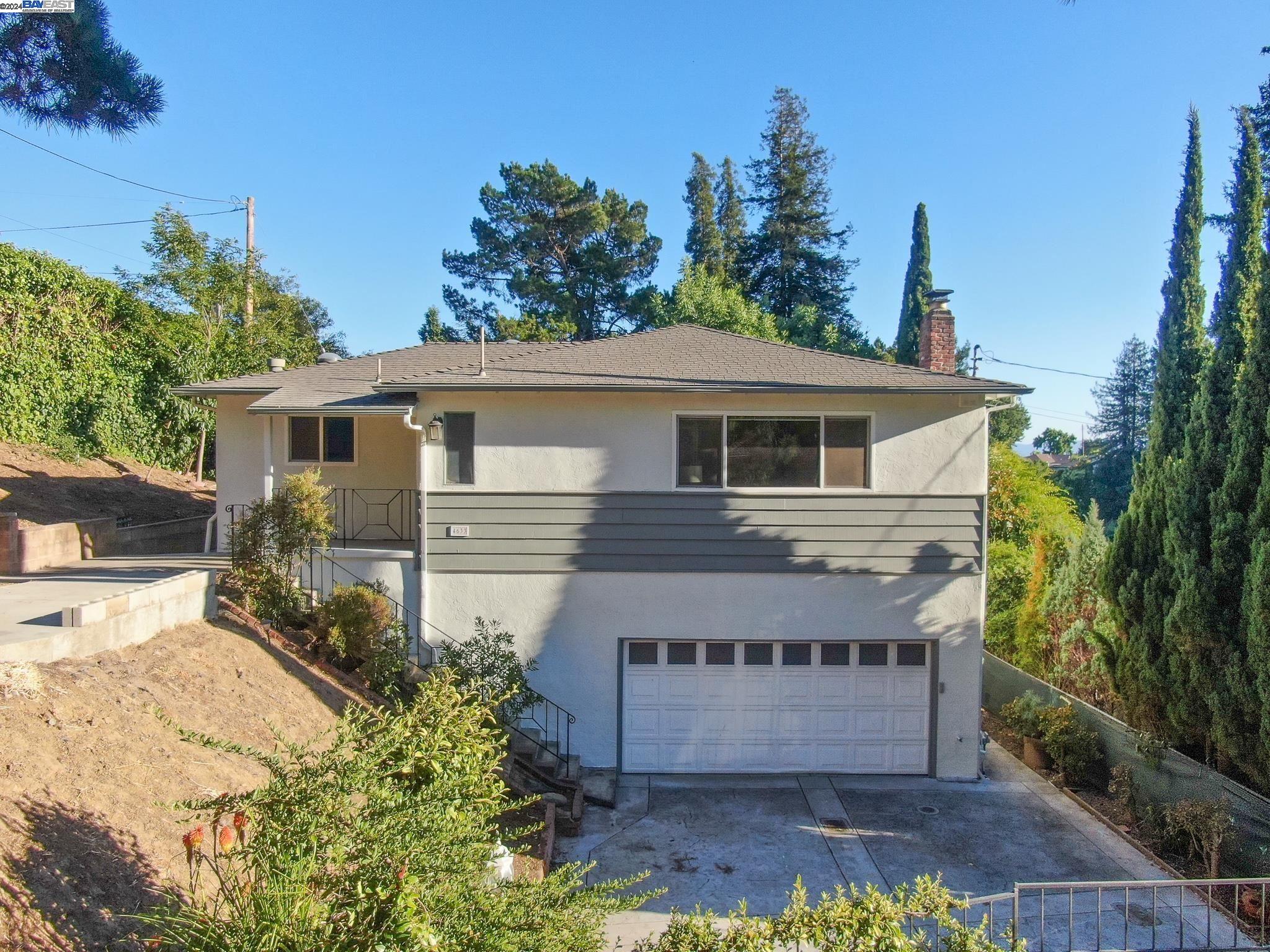 Detail Gallery Image 1 of 1 For 4633 Lawrence Drive, Castro Valley,  CA 94546 - 3 Beds | 2/1 Baths