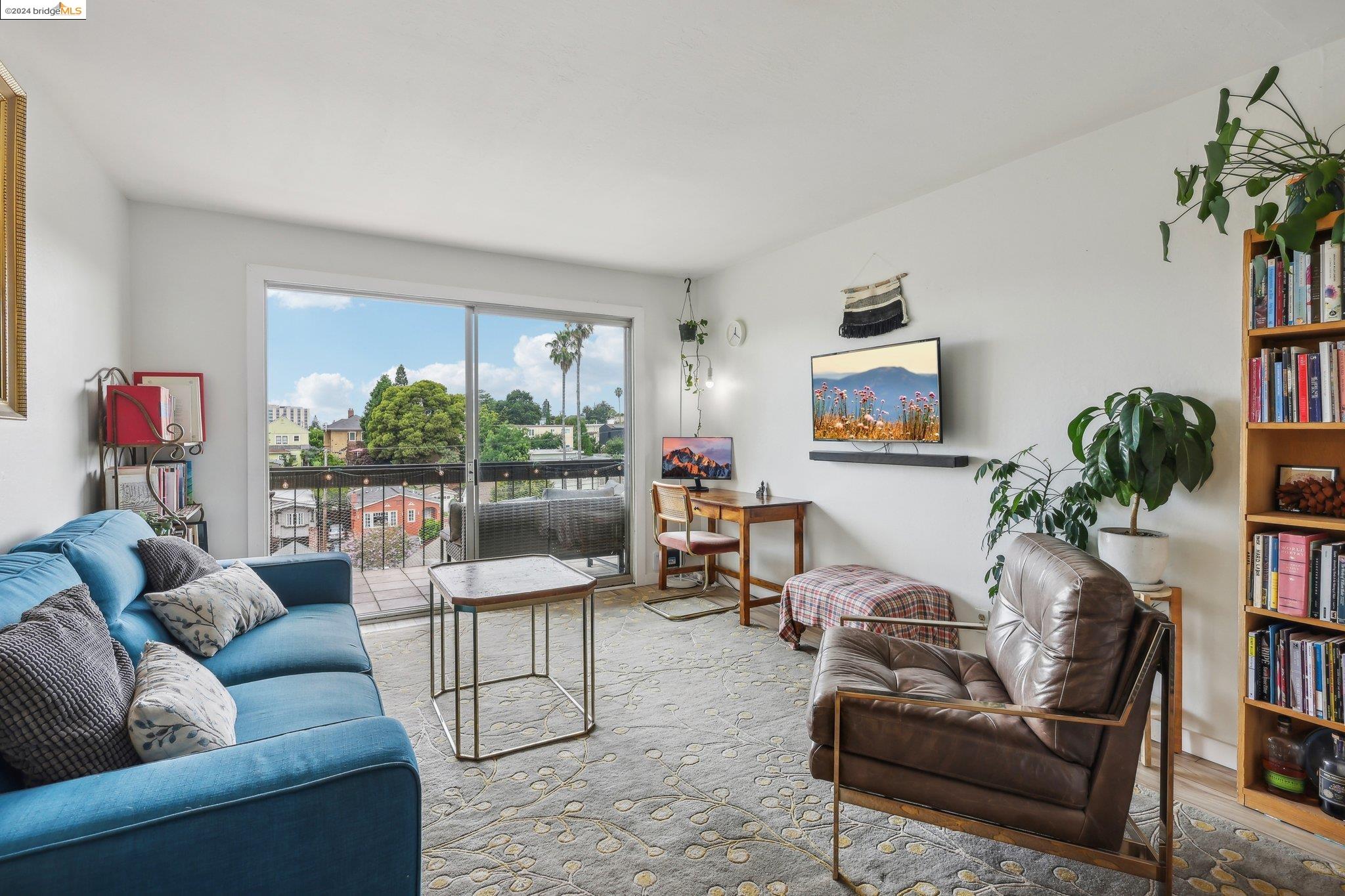 More Details about MLS # 41066979 : 551 JEAN STREET # 410
