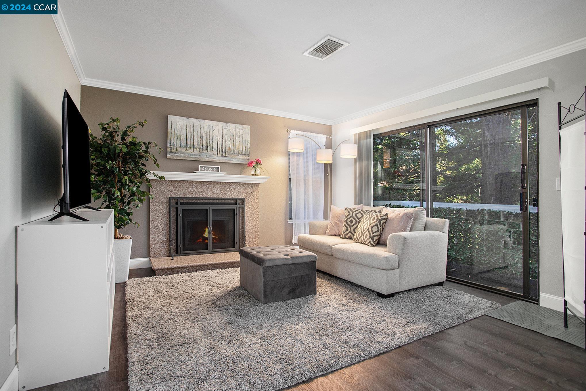Photo #2: 41067100 Listing 