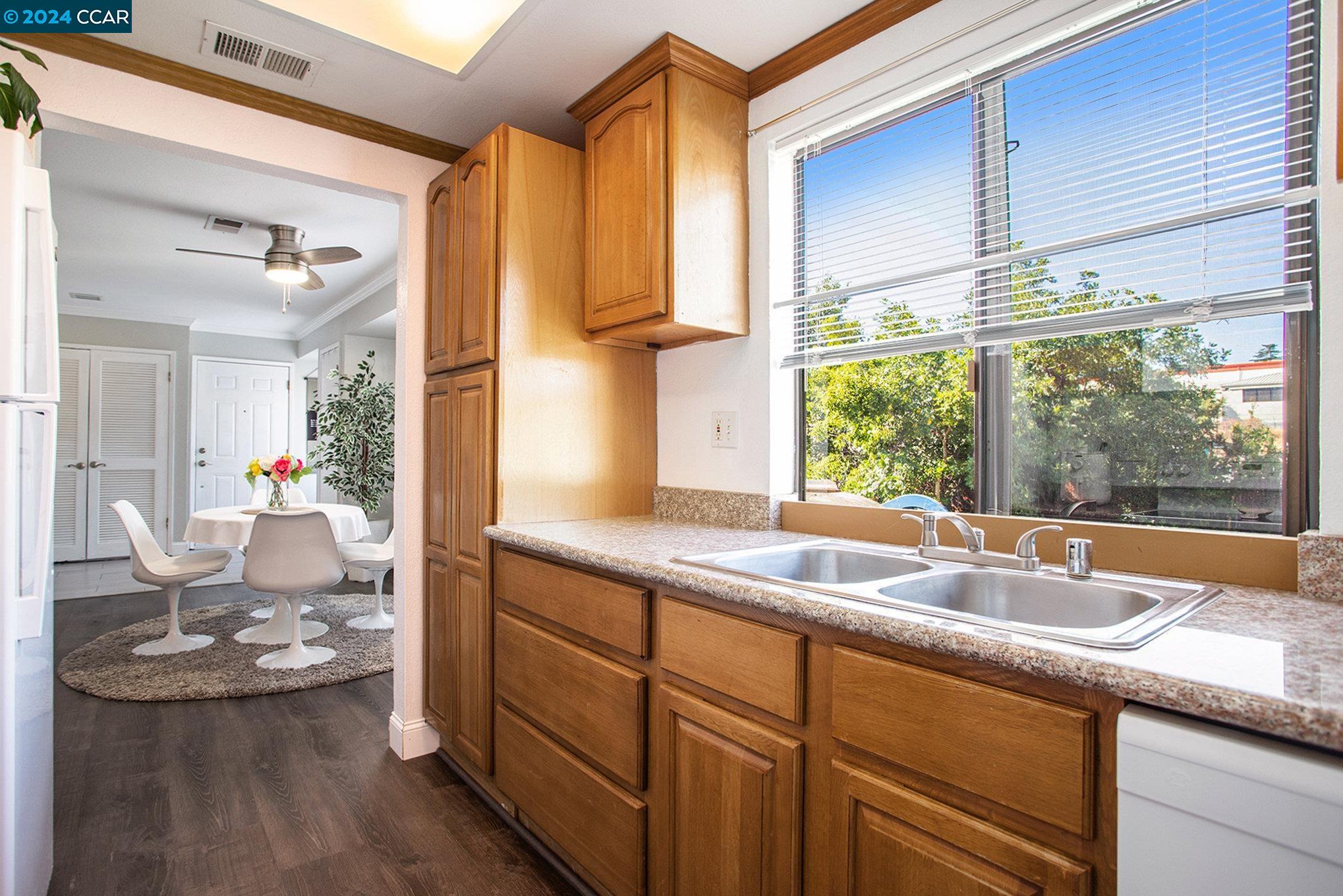 Photo #6: 41067100 Listing 