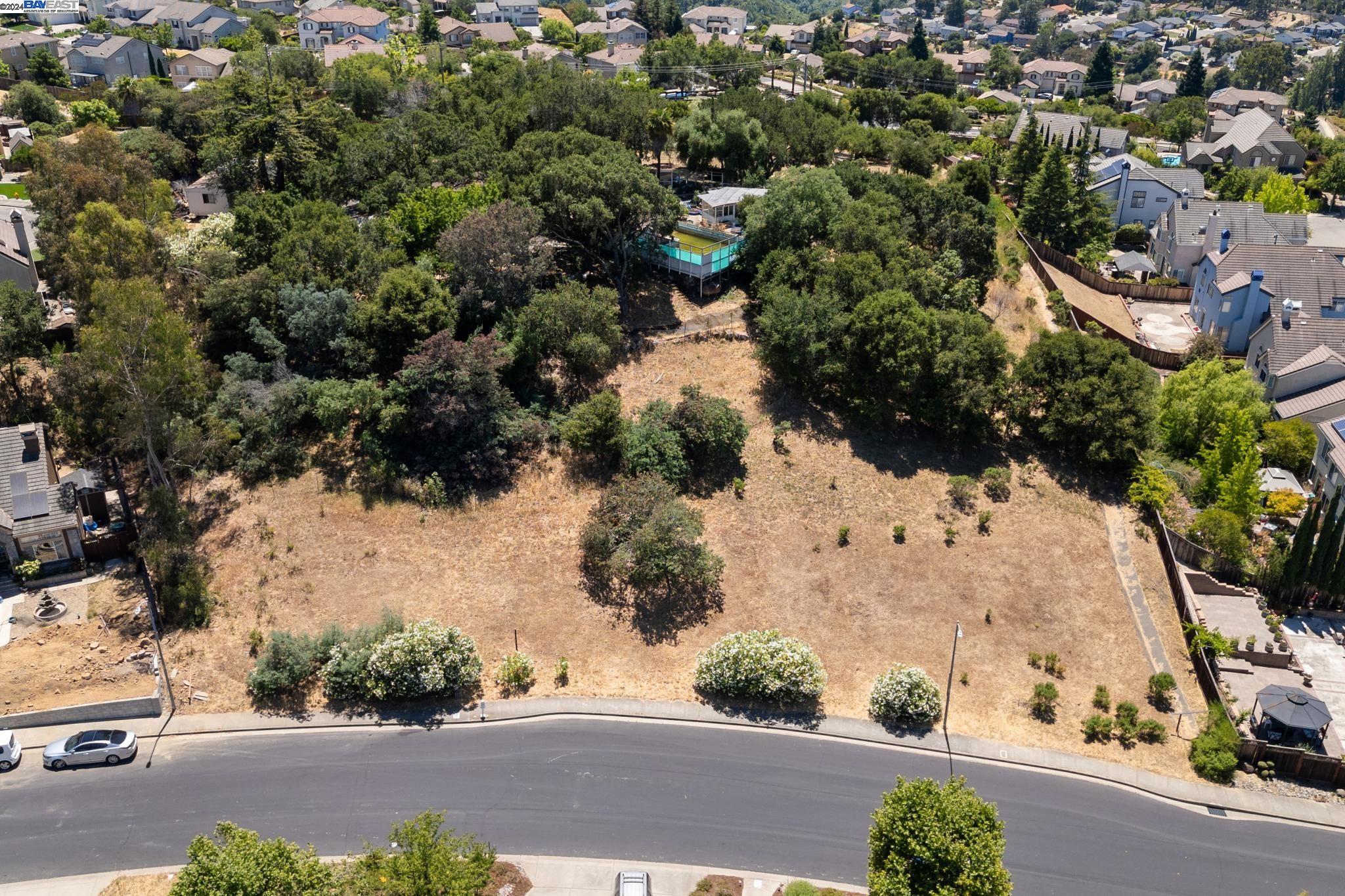 Detail Gallery Image 13 of 14 For #1 Barn Rock Dr, Hayward,  CA 94542 - – Beds | – Baths
