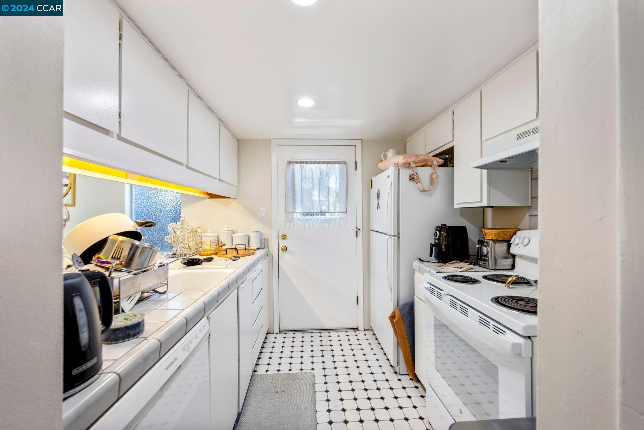 Photo #4: 41067190 Listing 