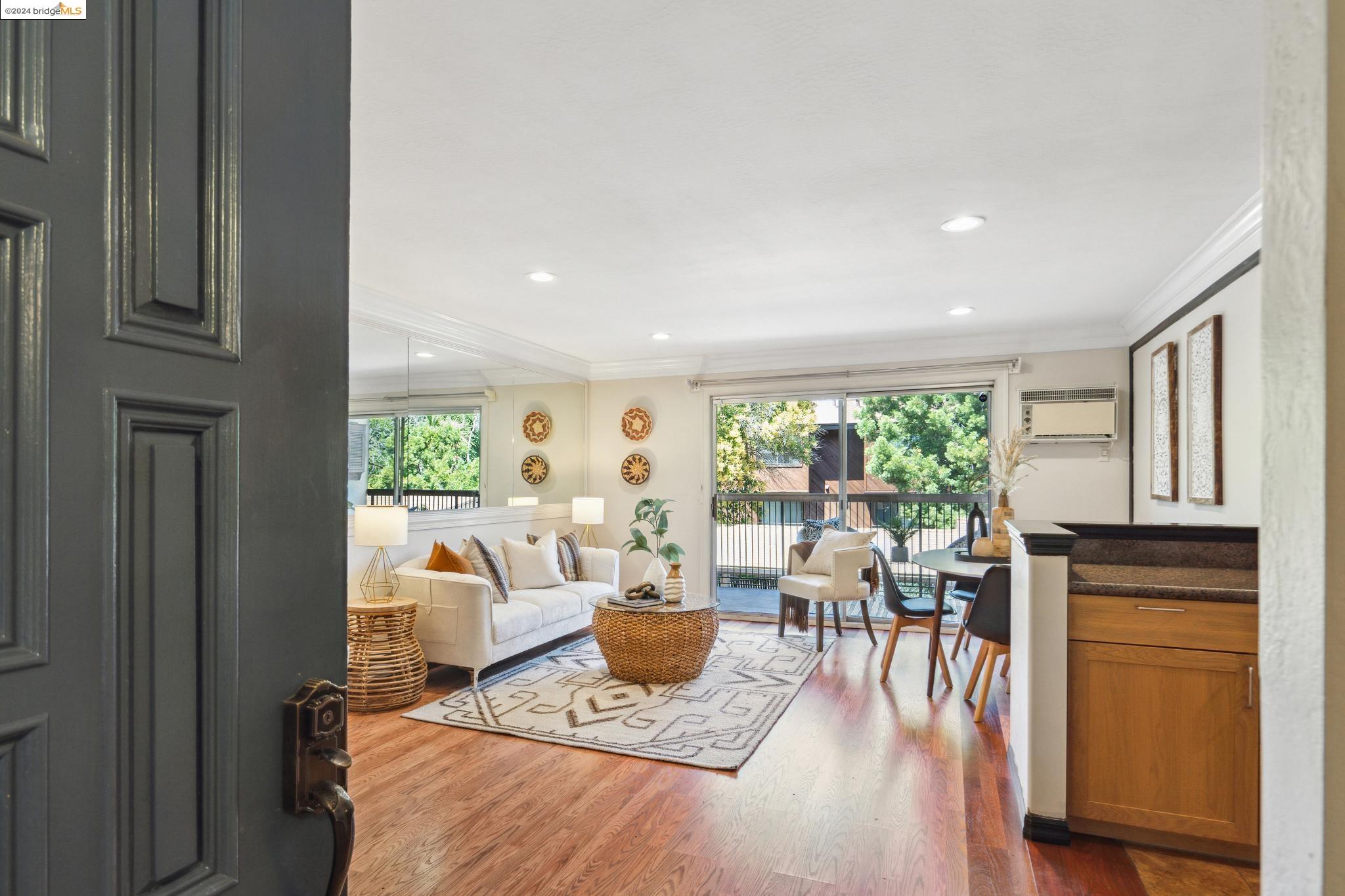 Photo #2: 41067247 Listing 