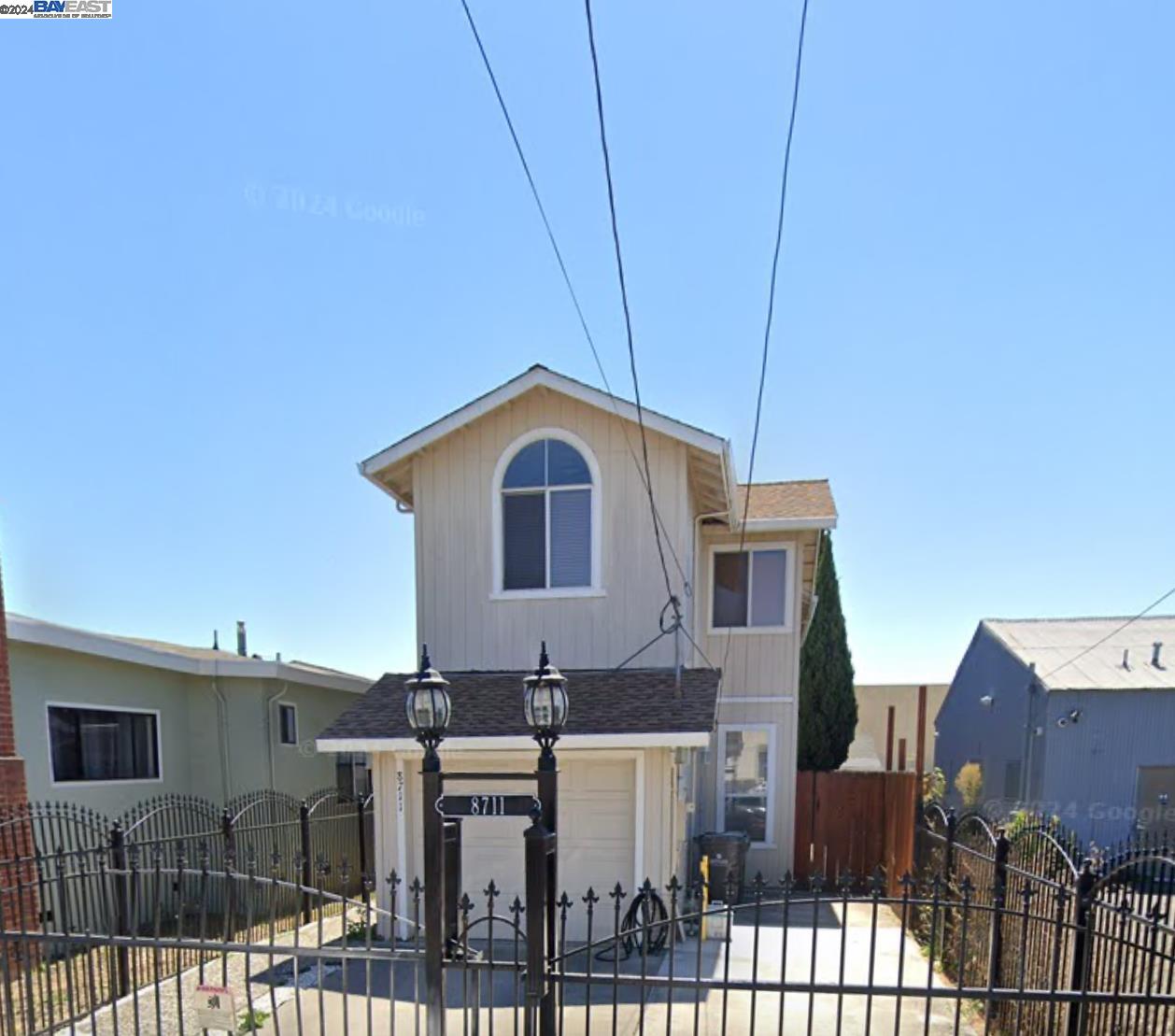 Detail Gallery Image 1 of 1 For 8711 E St, Oakland,  CA 94621 - 3 Beds | 2/1 Baths