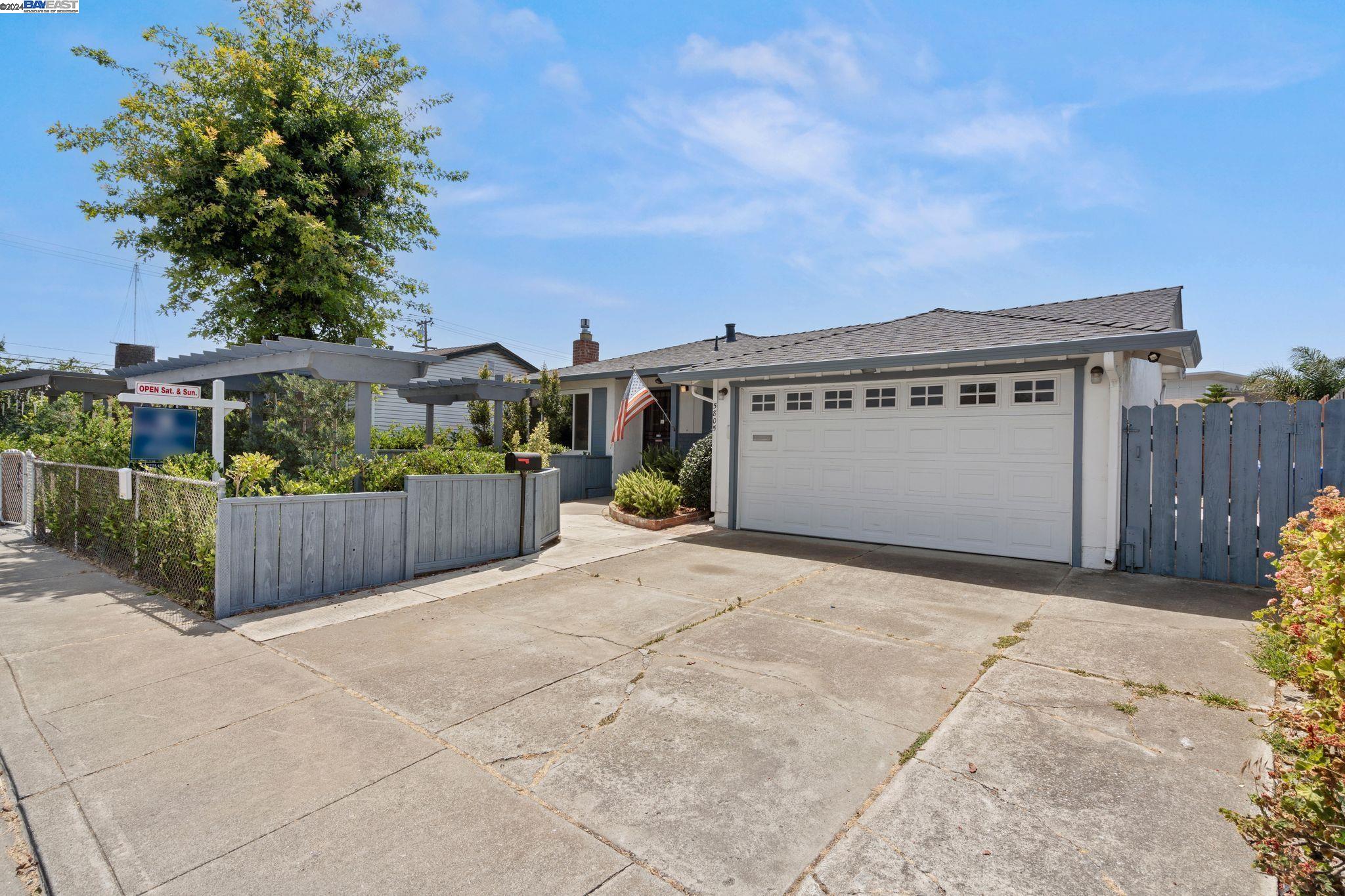 Detail Gallery Image 1 of 1 For 5805 Butano Park Dr, Fremont,  CA 94538 - 3 Beds | 2 Baths