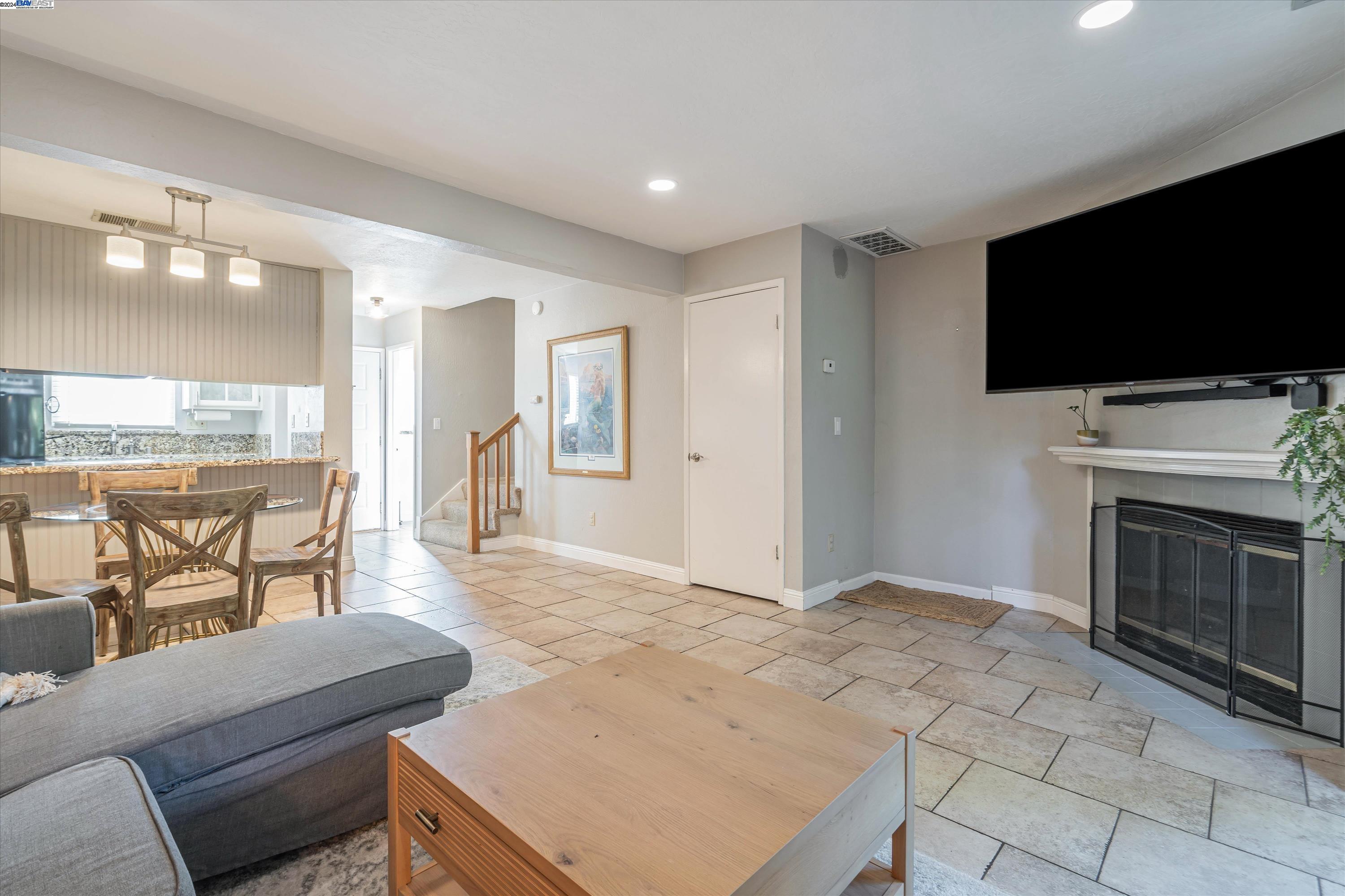 Photo #3: 41067408 Listing 