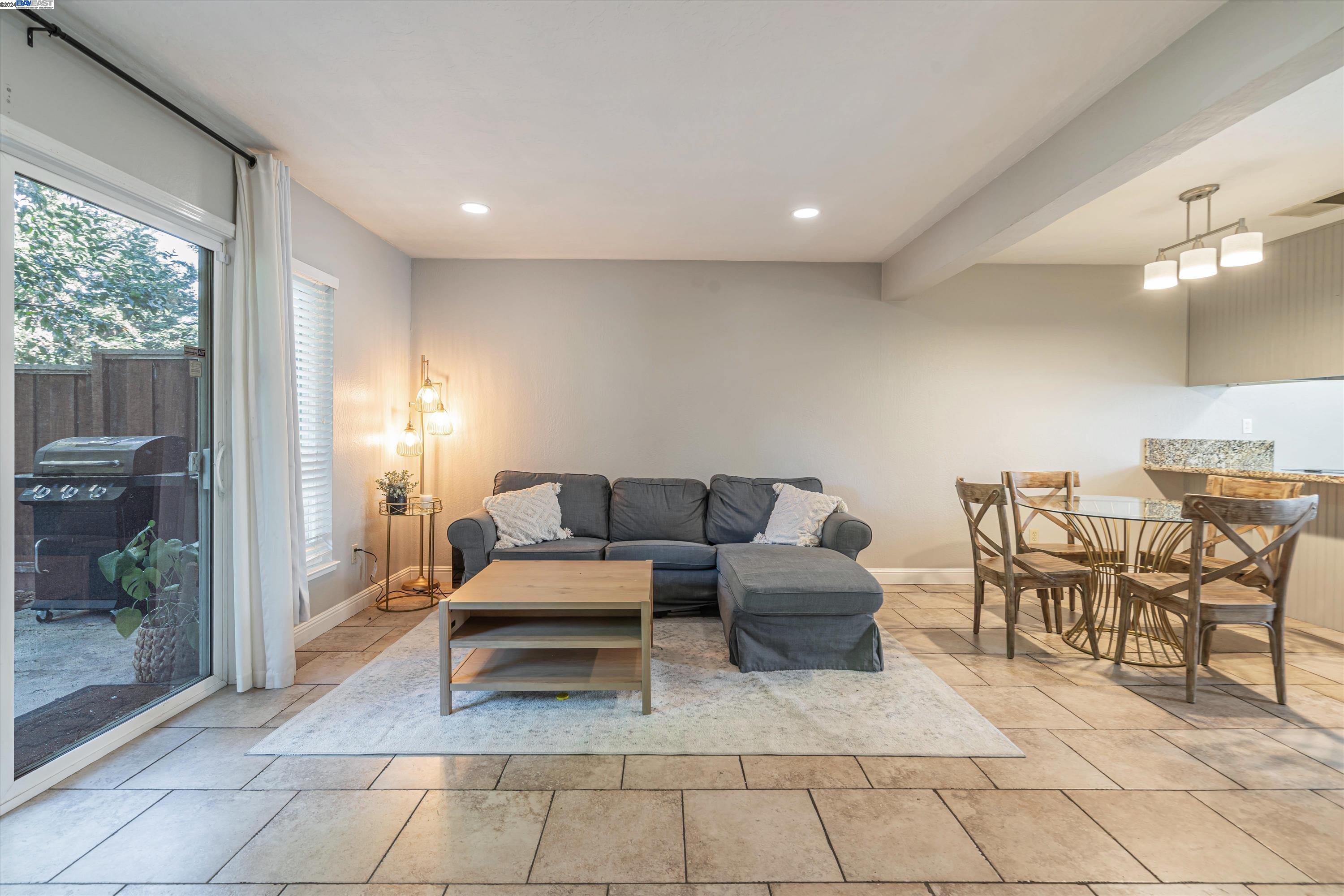 Photo #5: 41067408 Listing 