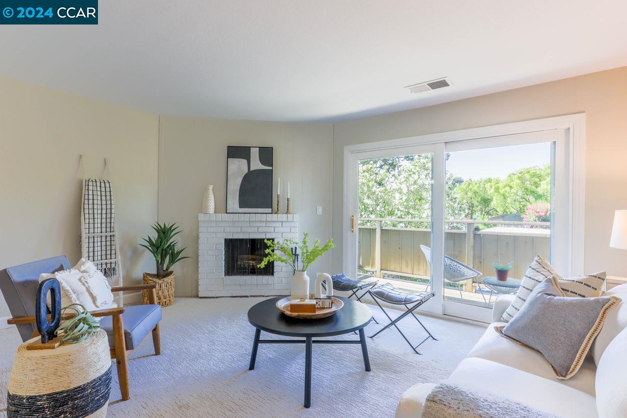 More Details about MLS # 41067428 : 2548 JONES RD # 9