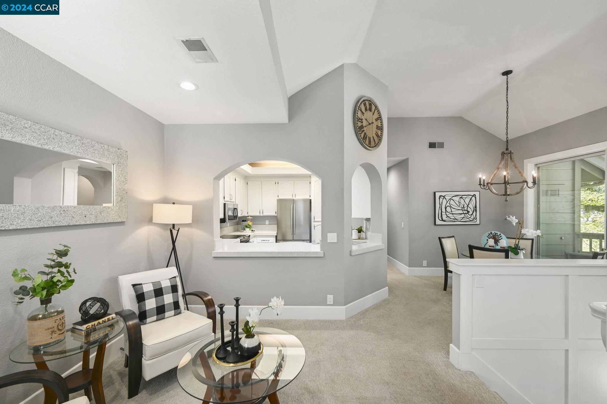 Photo #3: 41067560 Listing 