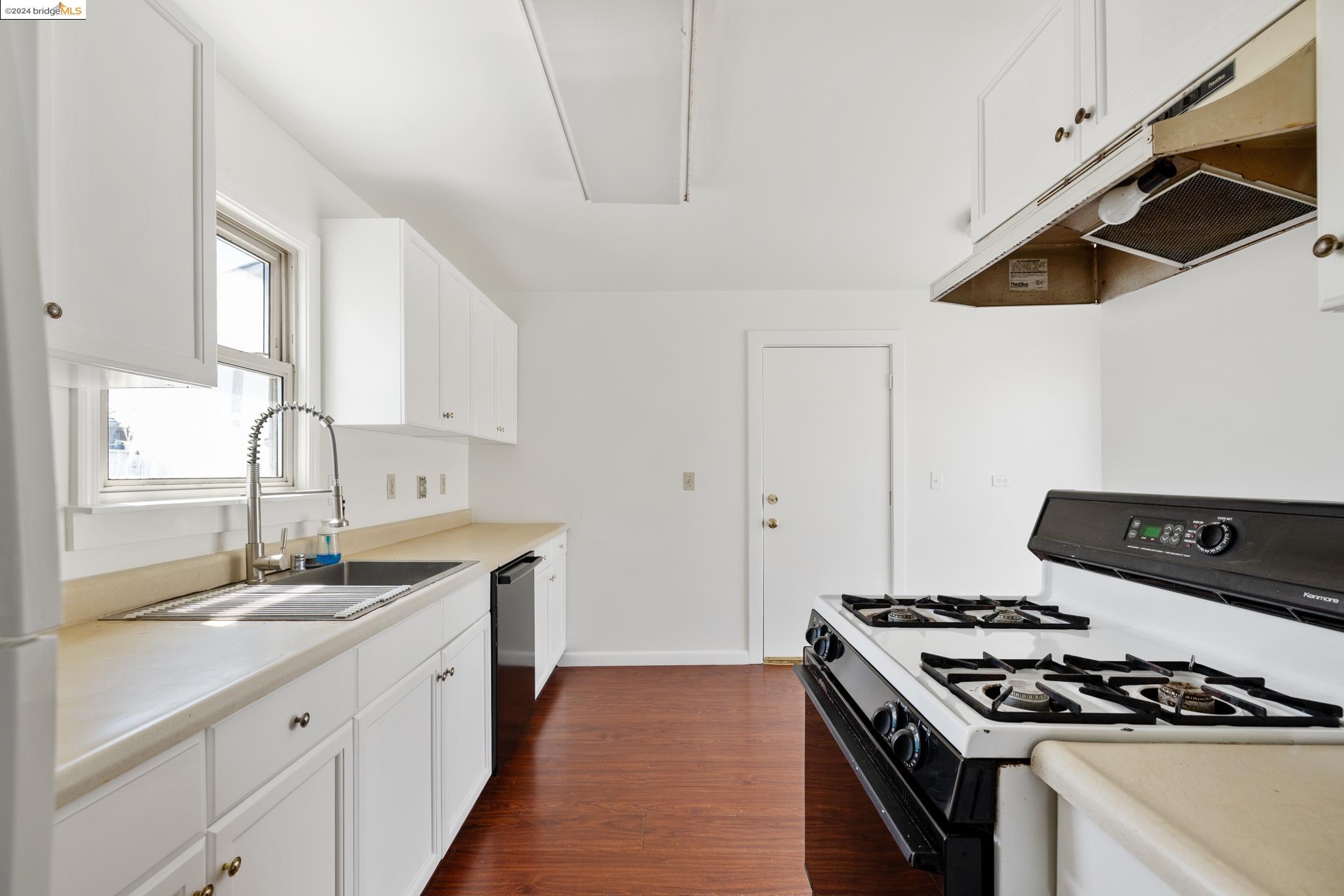 Detail Gallery Image 1 of 1 For 914 John Ave, San Pablo,  CA 94806 - 1 Beds | 1 Baths