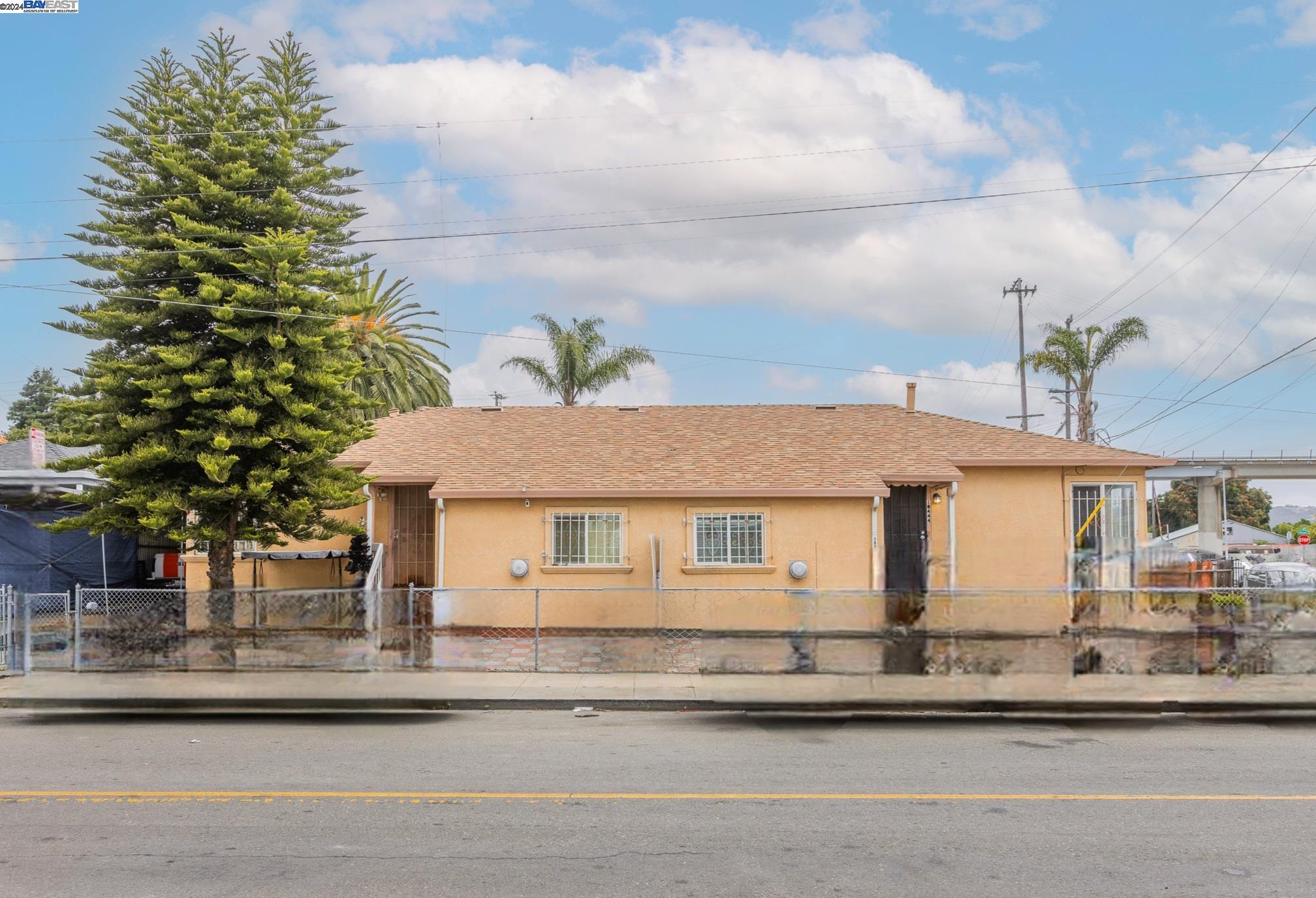 Detail Gallery Image 1 of 1 For 10442-1044 Pippin St, Oakland,  CA 94603 - – Beds | – Baths