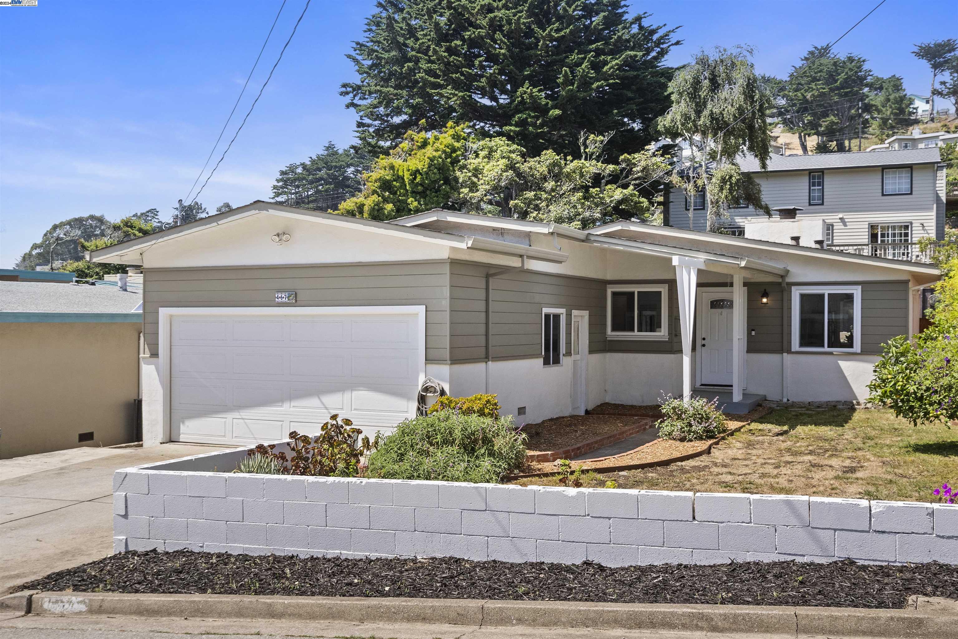 Detail Gallery Image 1 of 1 For 467 Moana Way, Pacifica,  CA 94044 - 3 Beds | 2 Baths