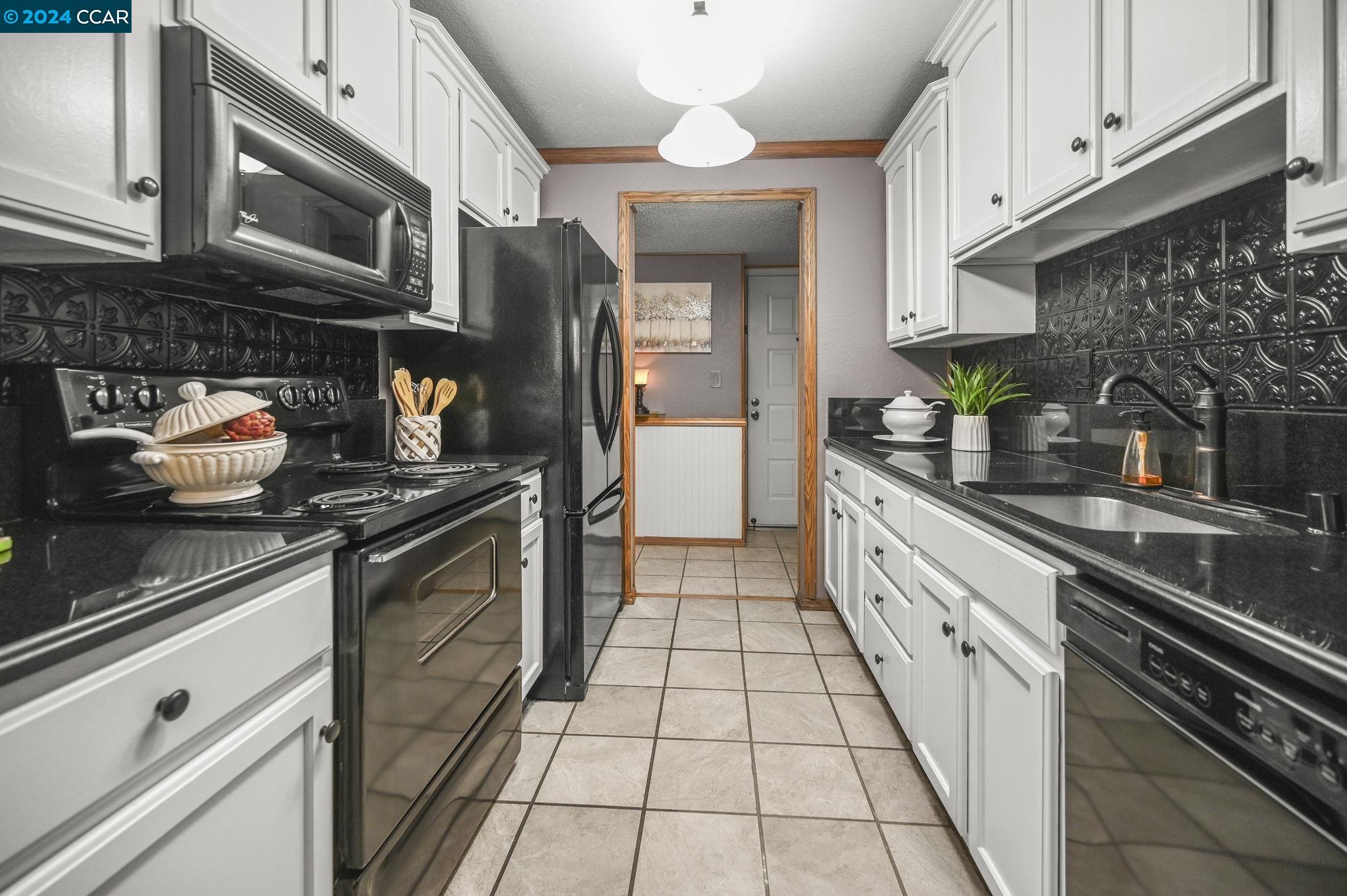 Photo #6: 41067683 Listing 