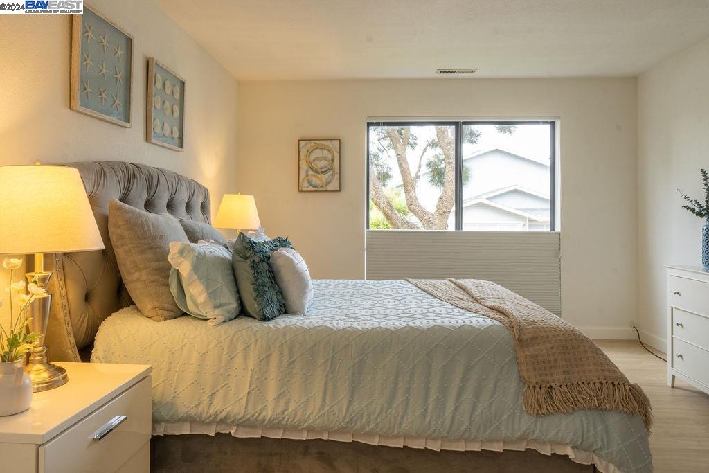 Detail Gallery Image 22 of 39 For 402 Laurel, Half Moon Bay,  CA 94019 - 2 Beds | 2 Baths