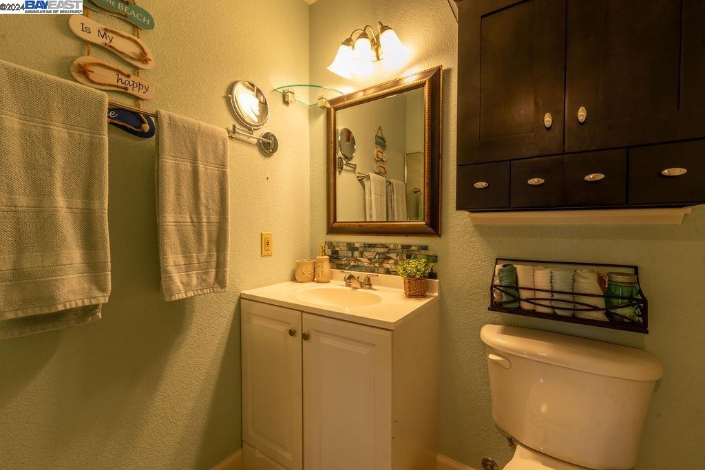 Detail Gallery Image 25 of 39 For 402 Laurel, Half Moon Bay,  CA 94019 - 2 Beds | 2 Baths