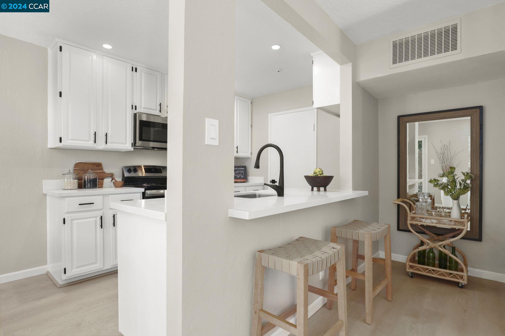 Photo #6: 41067723 Listing 