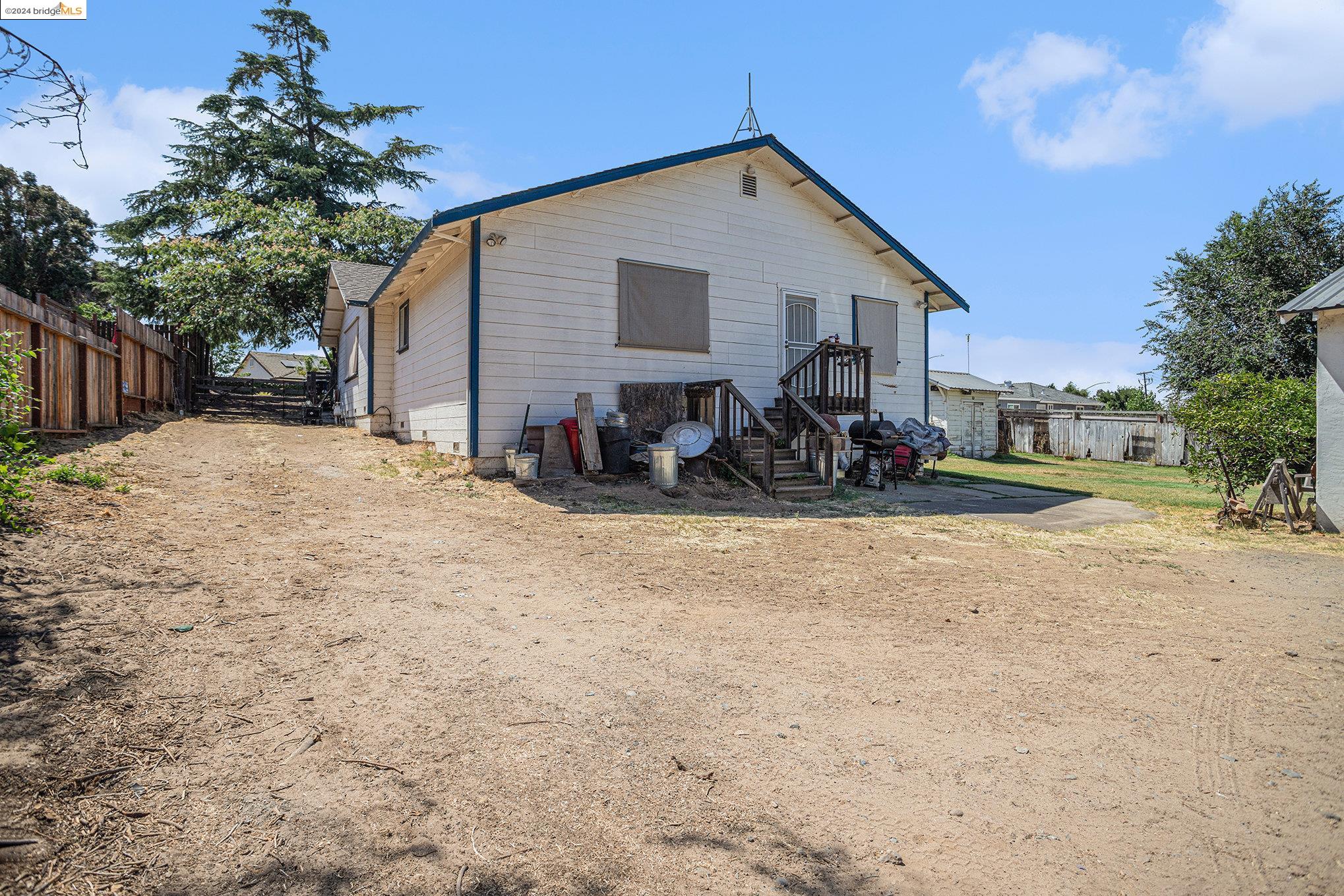 Detail Gallery Image 4 of 40 For 4430 Live Oak Ave, Oakley,  CA 94561 - 4 Beds | 2 Baths