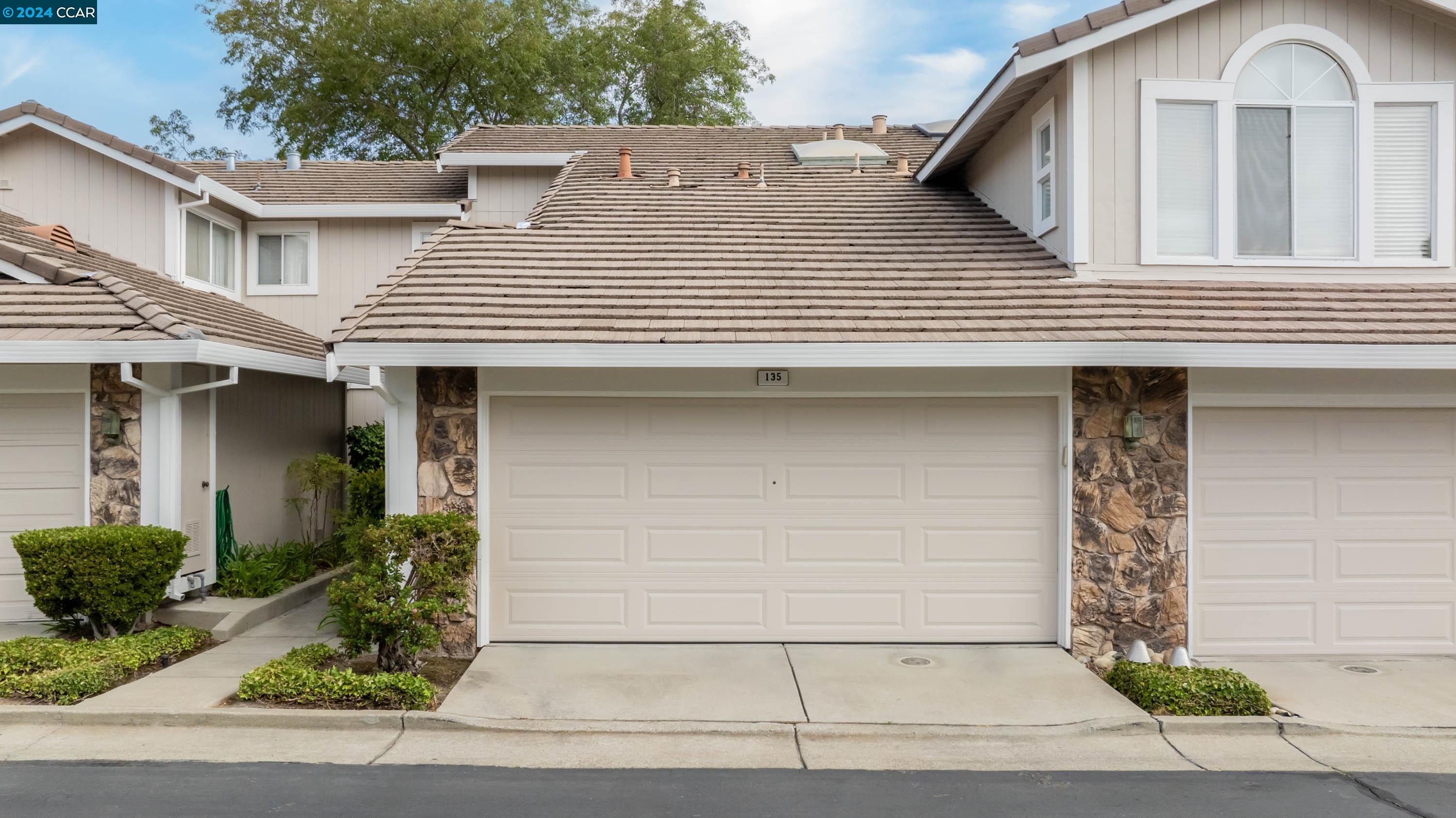 More Details about MLS # 41067817 : 135 S WILDWOOD