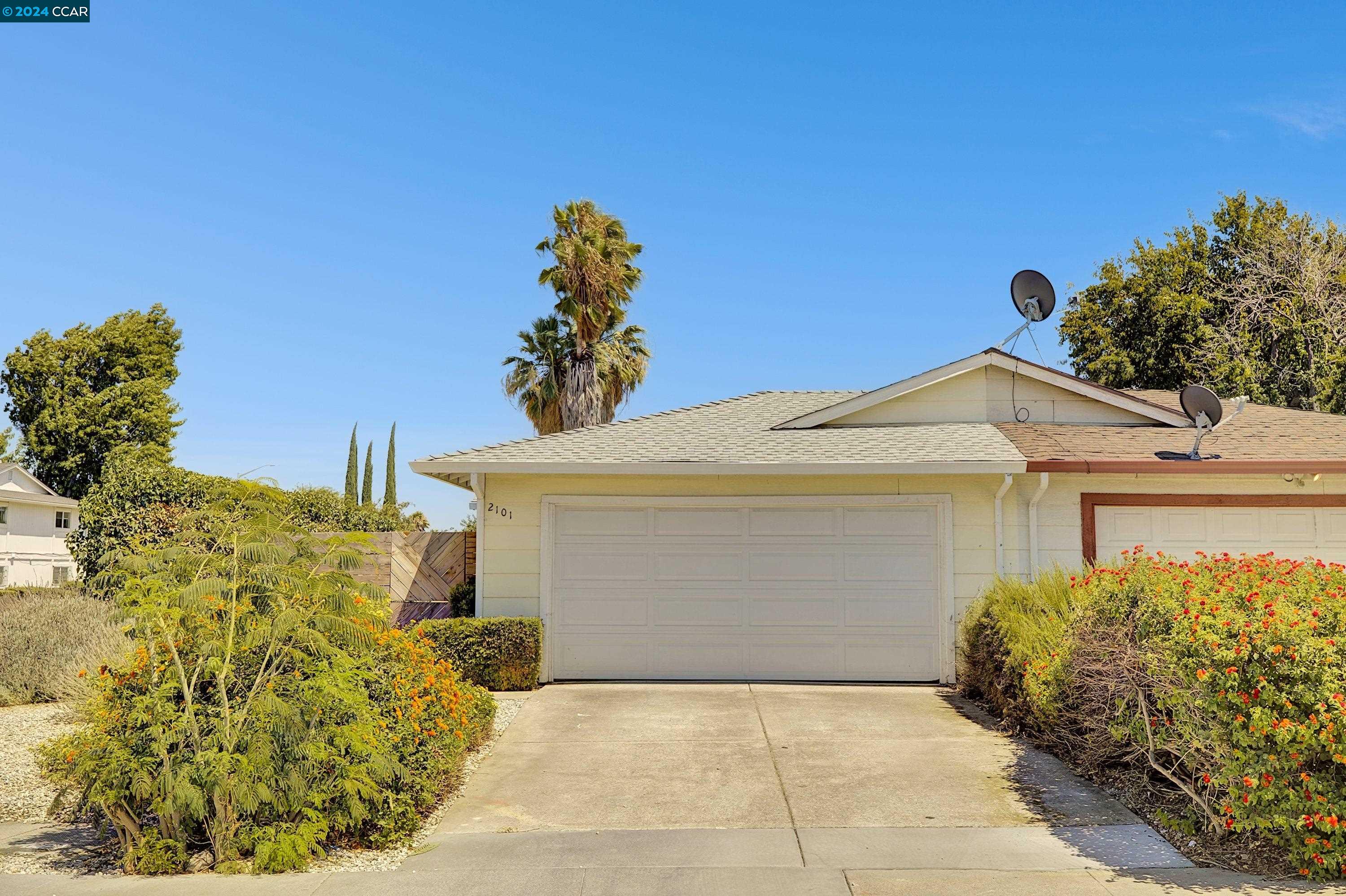 Detail Gallery Image 1 of 1 For 2101 Banyan Way, Antioch,  CA 94509 - 2 Beds | 1 Baths