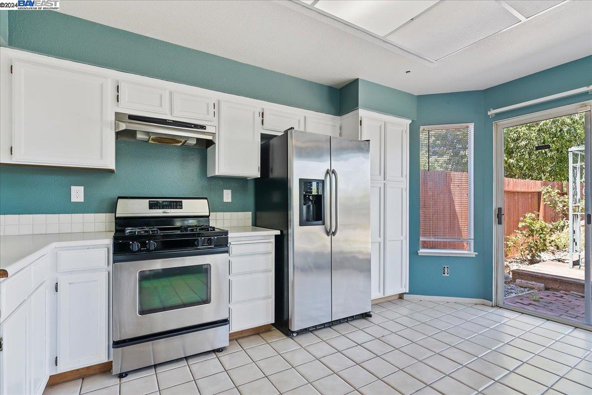 Detail Gallery Image 7 of 18 For 118 Outrigger Dr, Vallejo,  CA 94591 - 3 Beds | 2/1 Baths