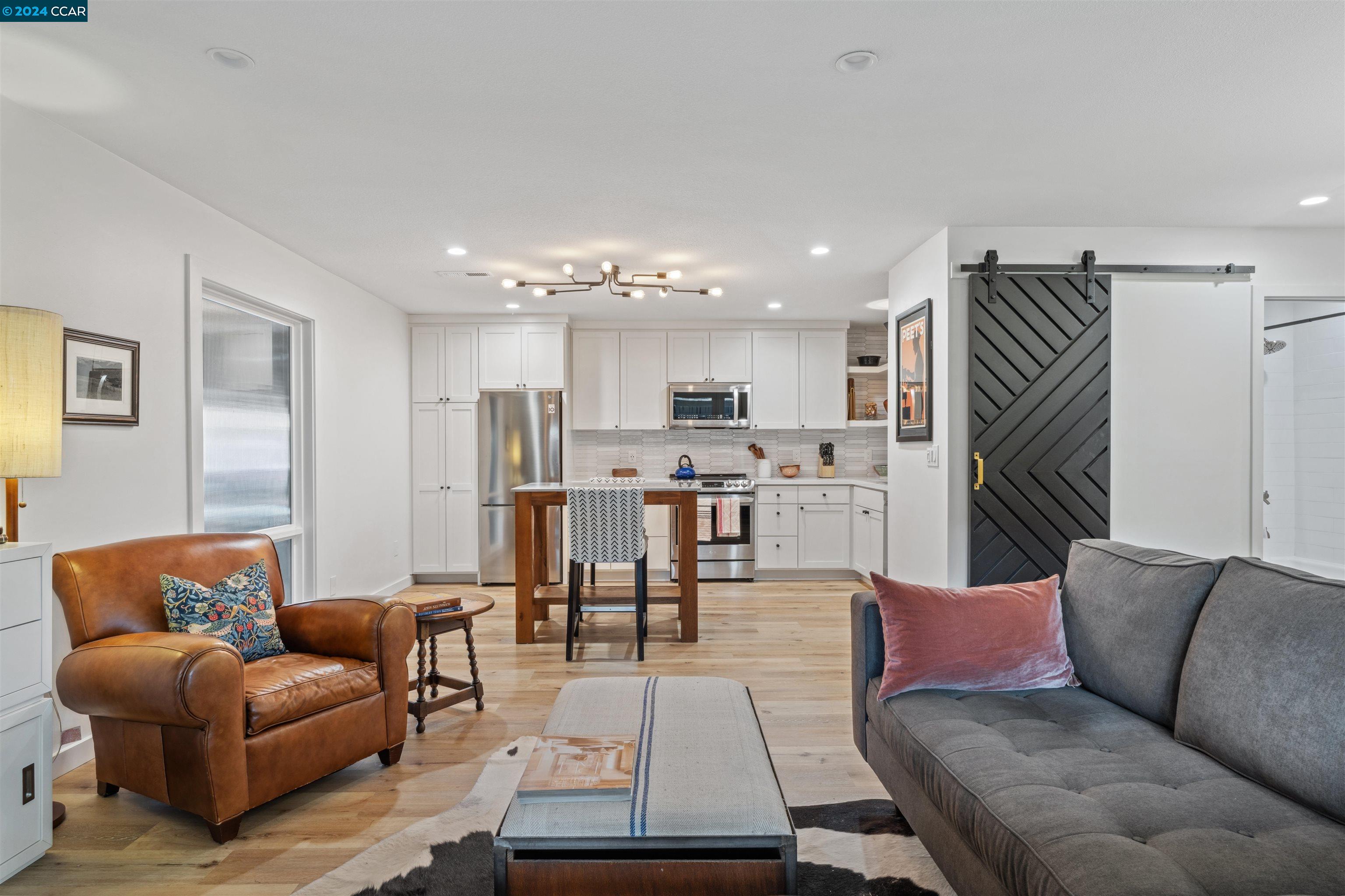 Photo #3: 41067892 Listing 