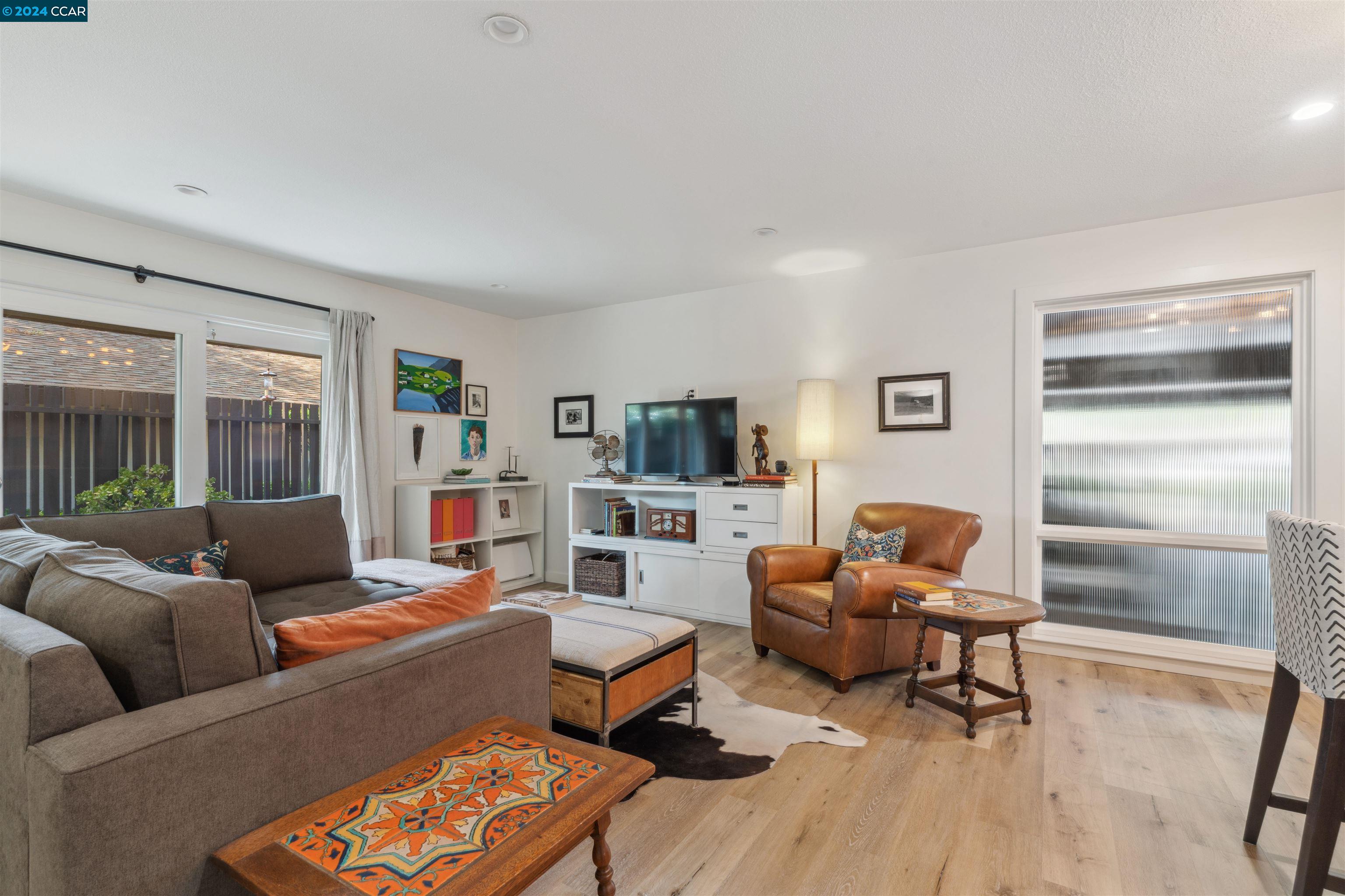 Photo #6: 41067892 Listing 