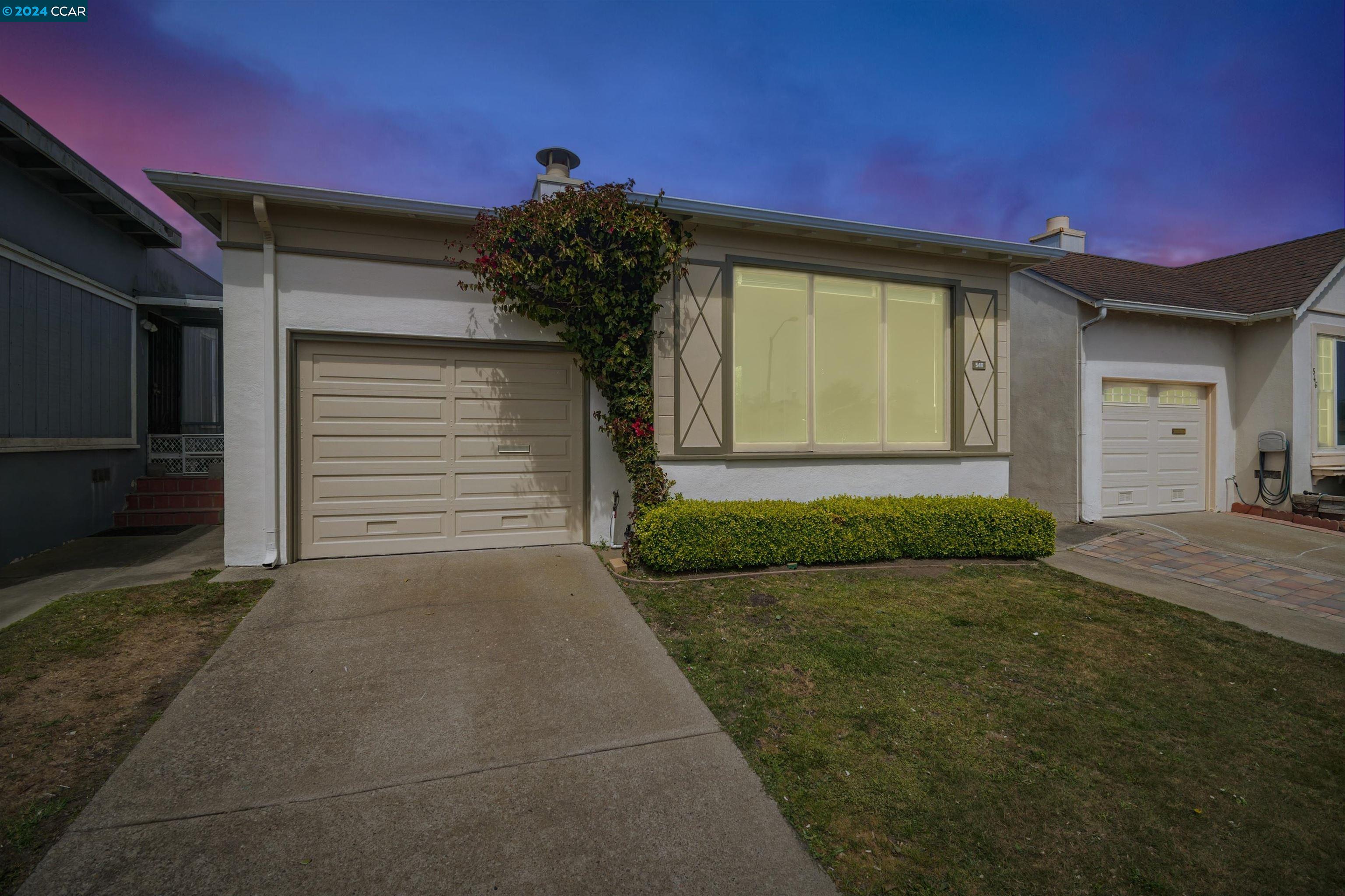 Detail Gallery Image 1 of 1 For 548 Skyline Dr, Daly City,  CA 94015 - 3 Beds | 2 Baths