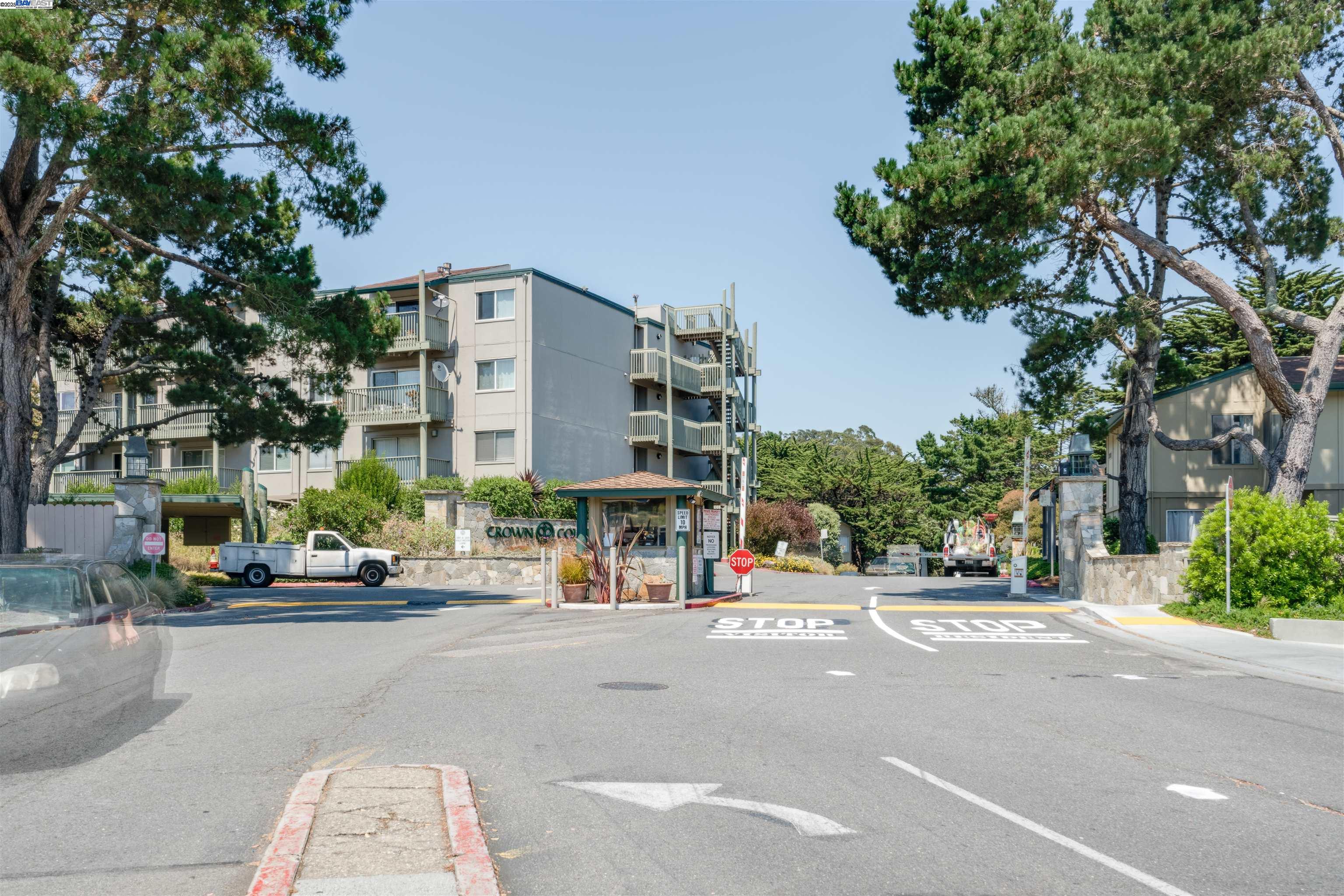 Detail Gallery Image 2 of 40 For 374 Imperial Way #2,  Daly City,  CA 94015-2529 - 1 Beds | 1 Baths