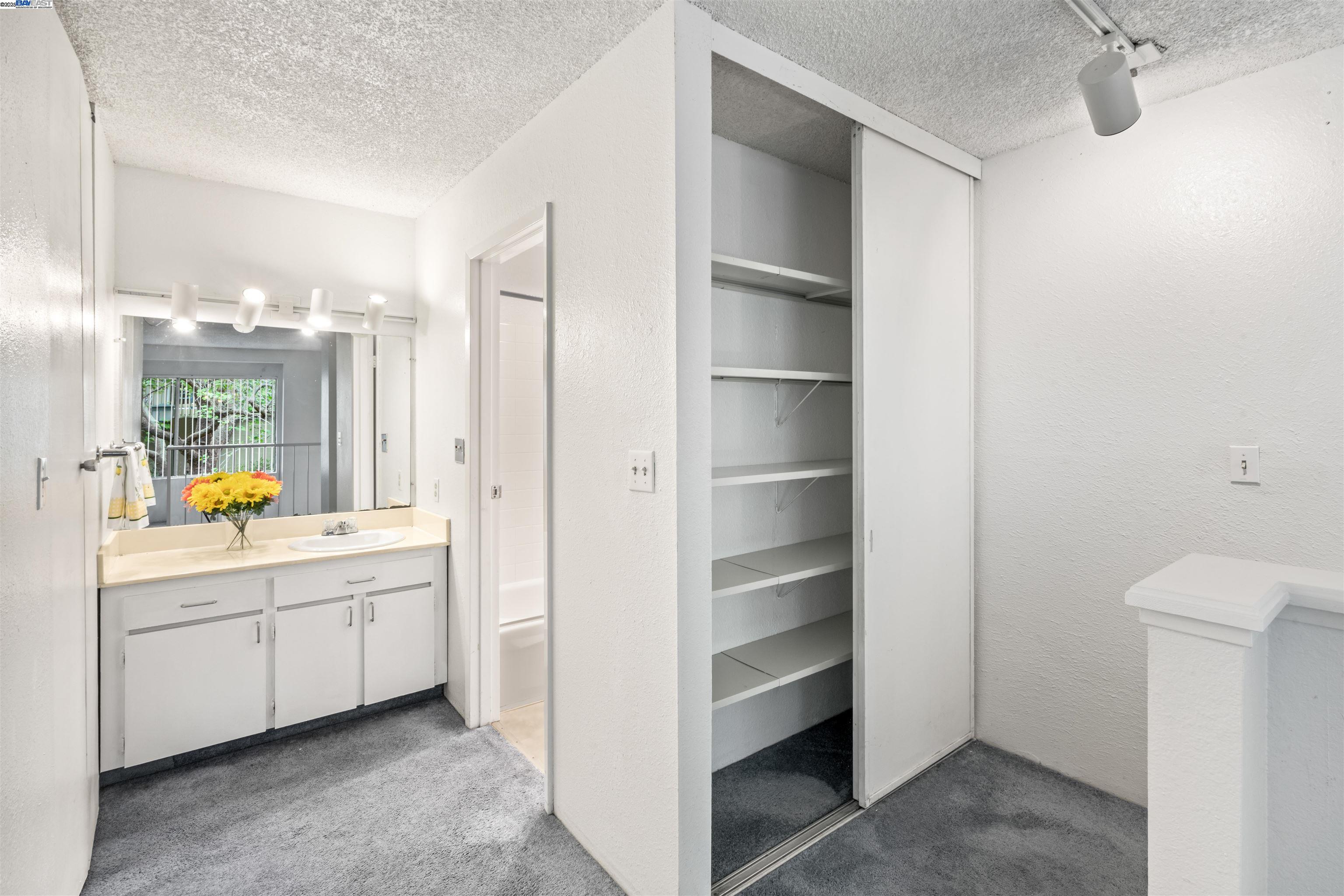 Detail Gallery Image 17 of 40 For 374 Imperial Way #2,  Daly City,  CA 94015-2529 - 1 Beds | 1 Baths